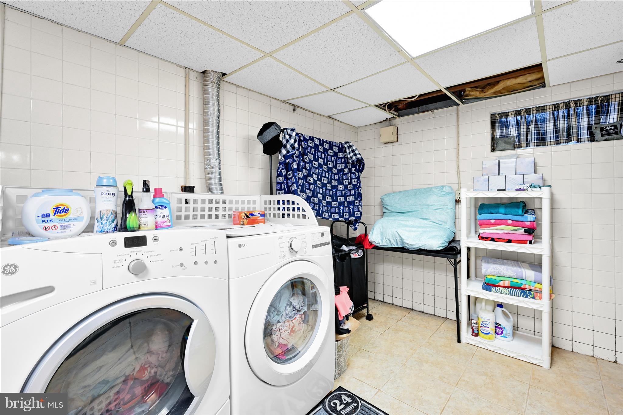 WINDING CREEK ESTS - Residential