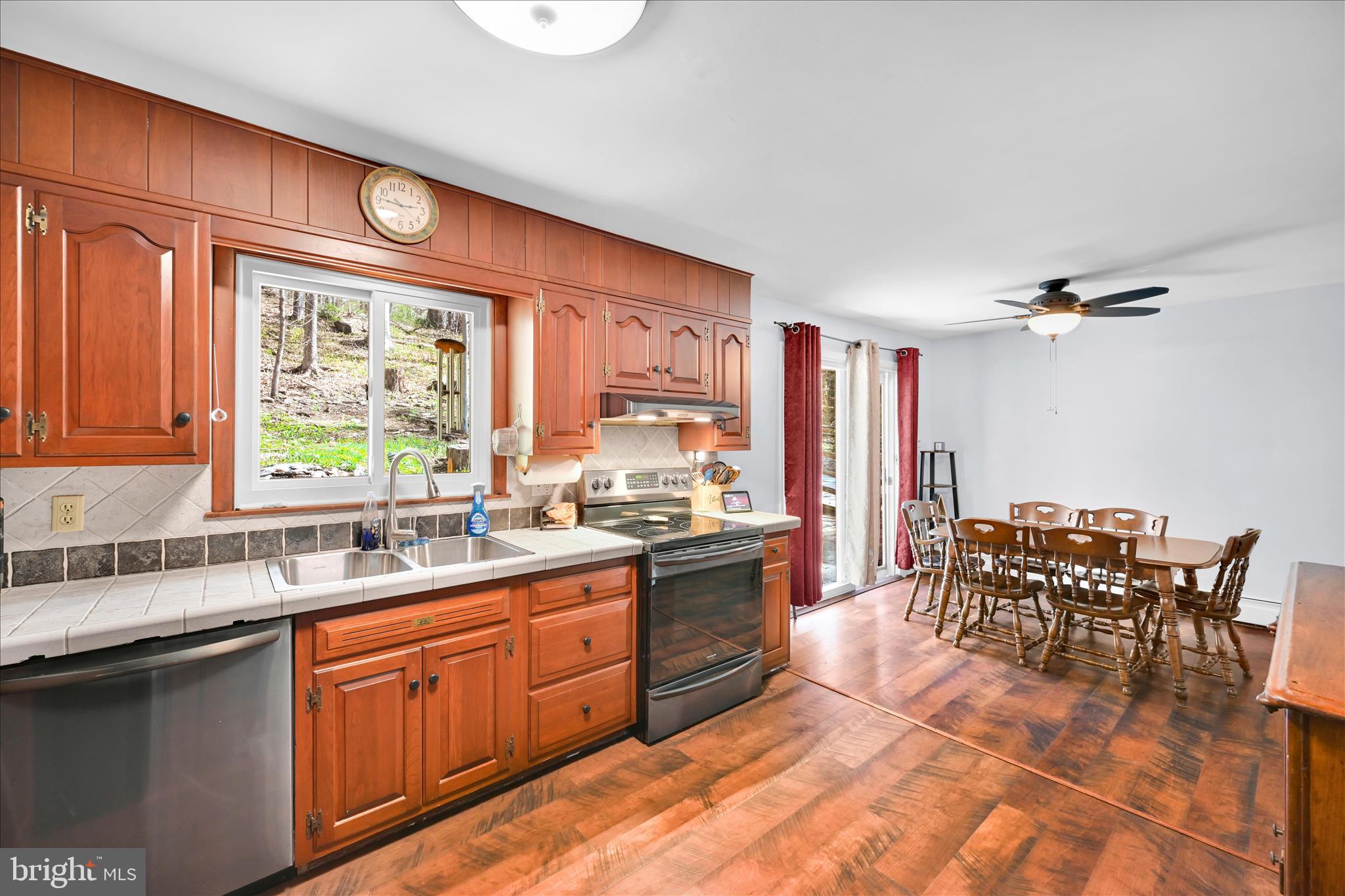 WINDING CREEK ESTS - Residential