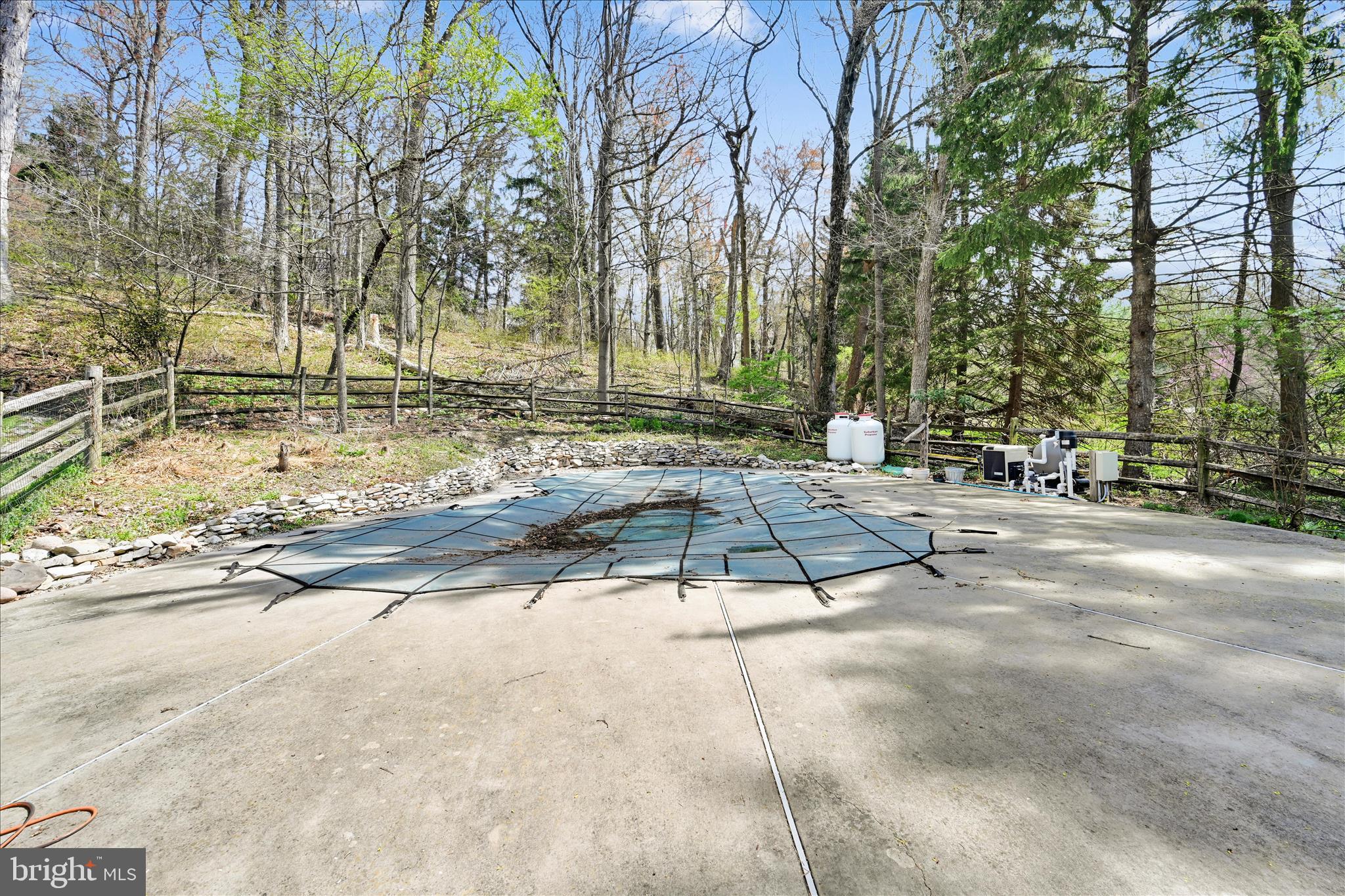 WINDING CREEK ESTS - Residential