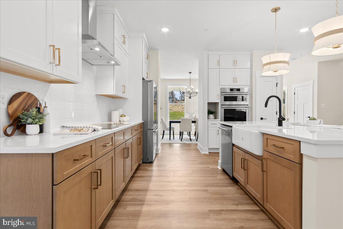 POOLESVILLE - Residential