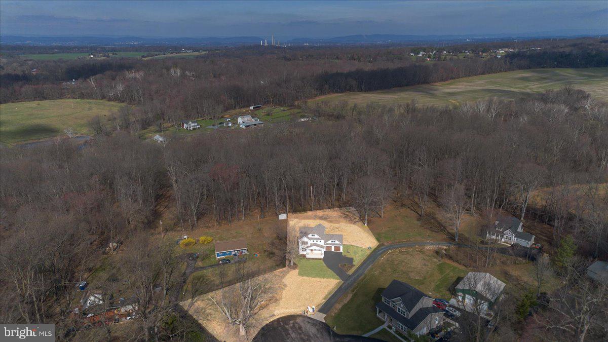 POOLESVILLE - Residential