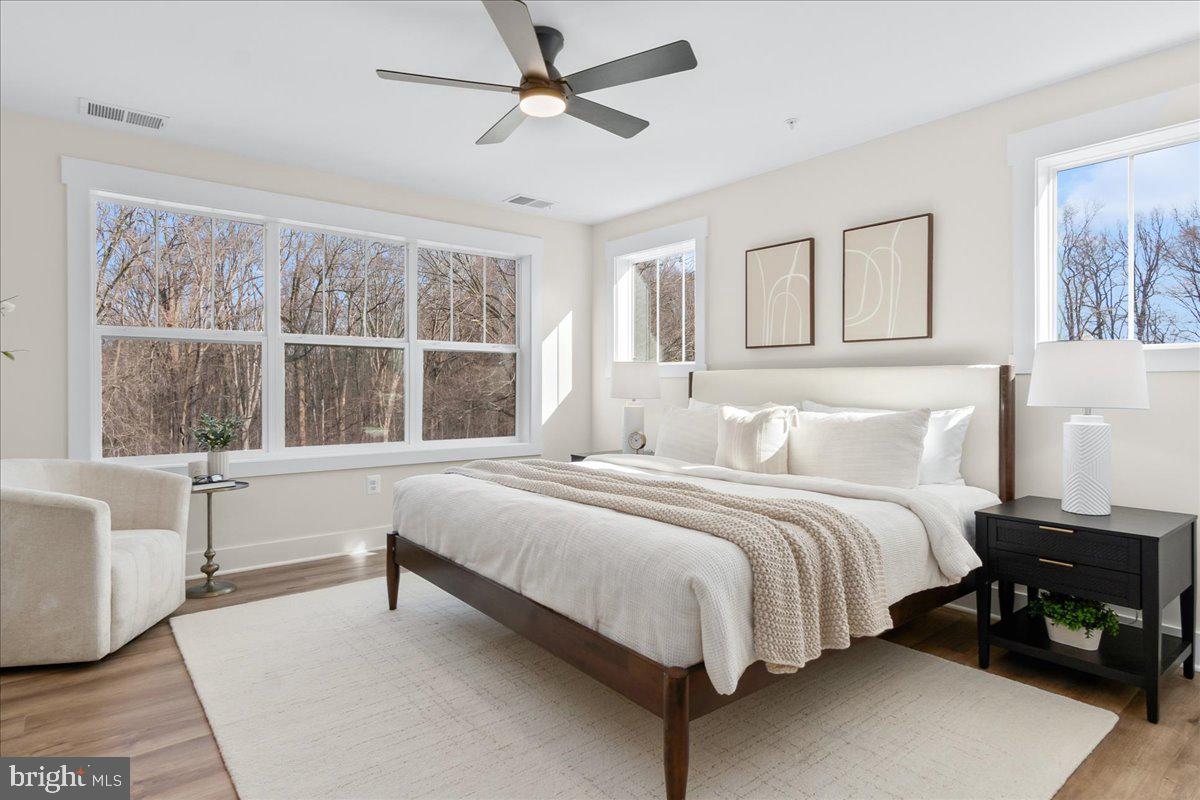 POOLESVILLE - Residential