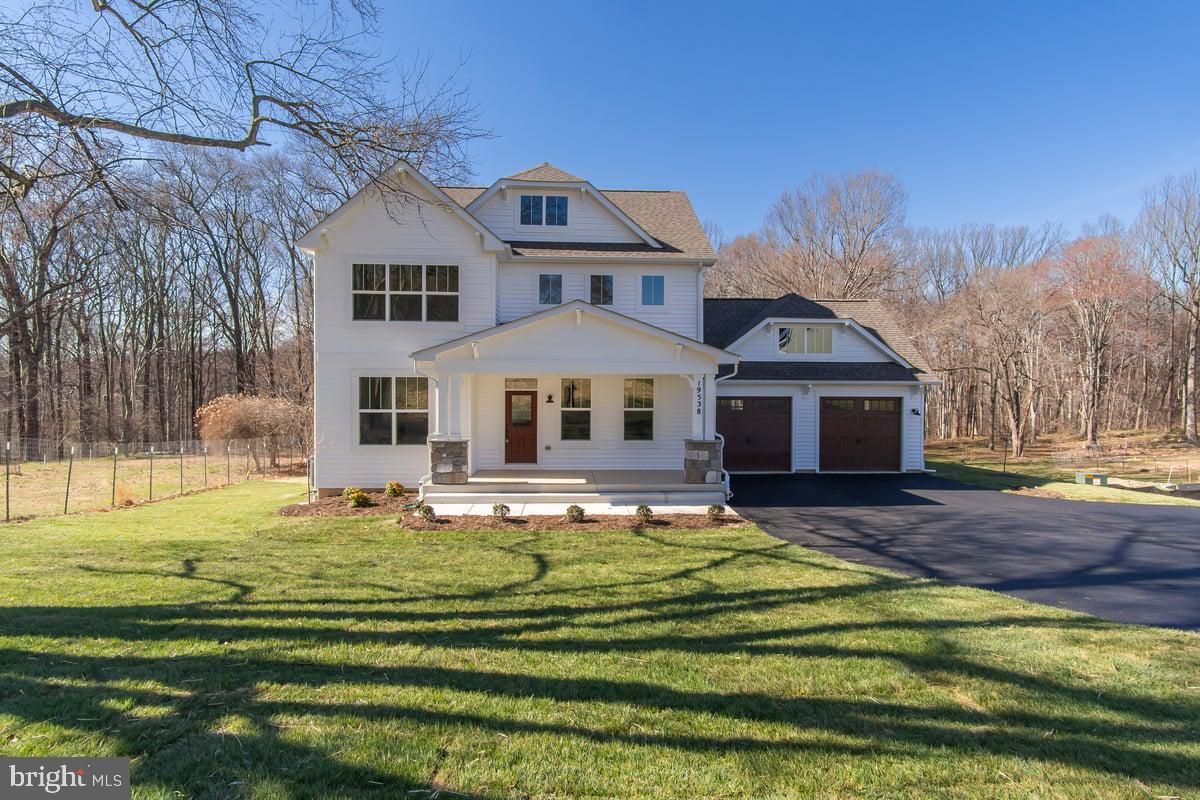 POOLESVILLE - Residential