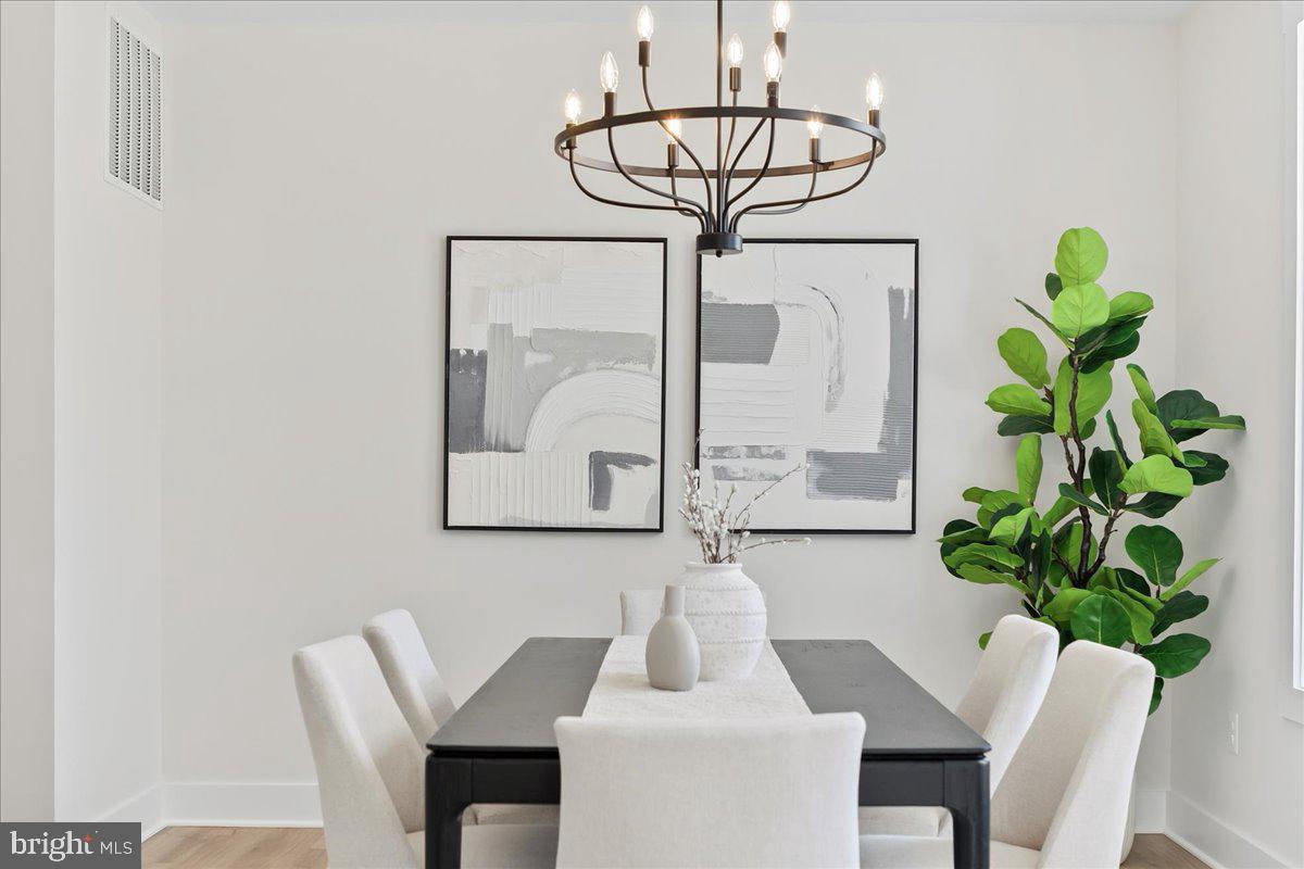 POOLESVILLE - Residential