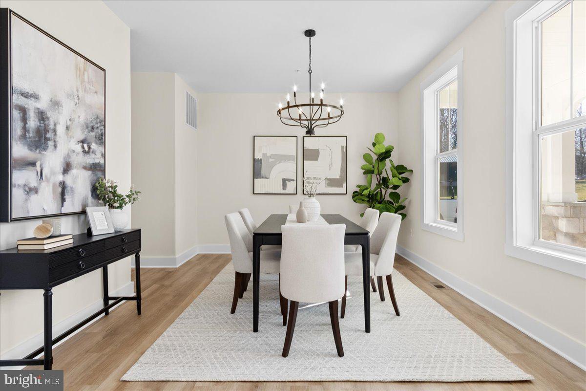 POOLESVILLE - Residential