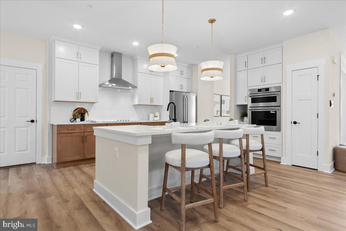 POOLESVILLE - Residential