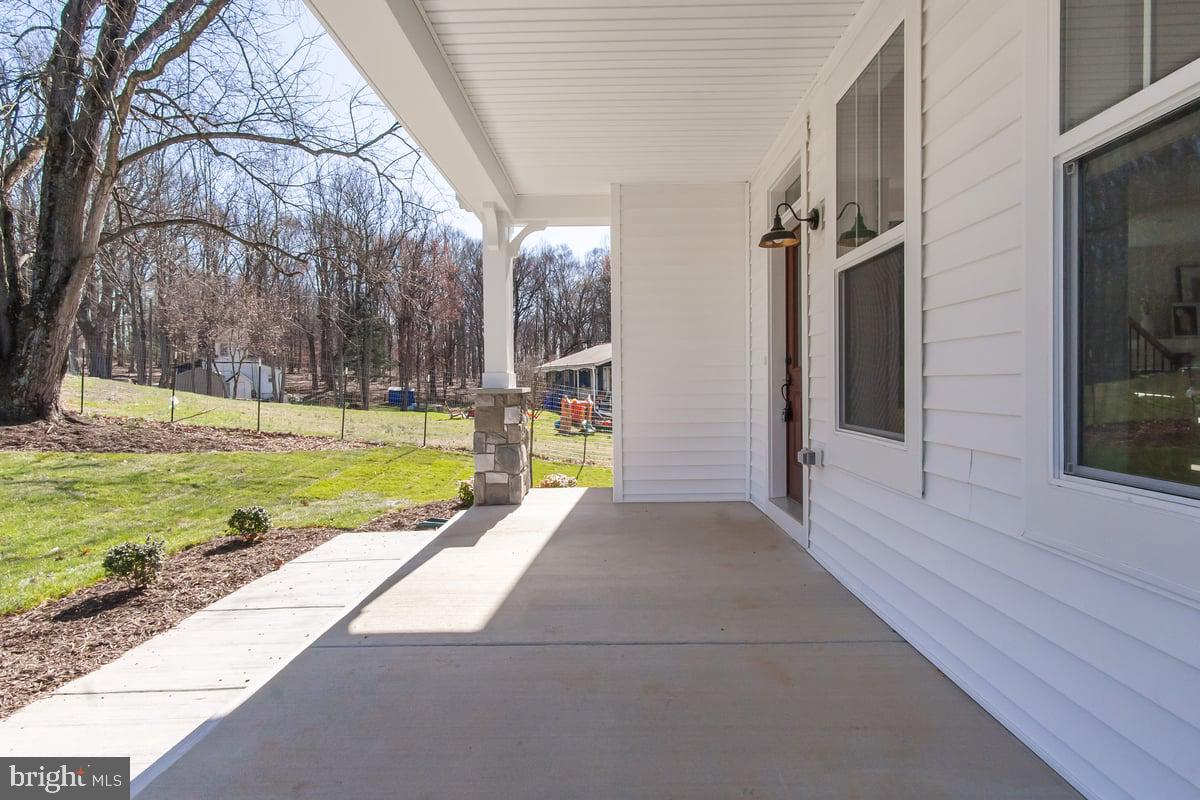 POOLESVILLE - Residential