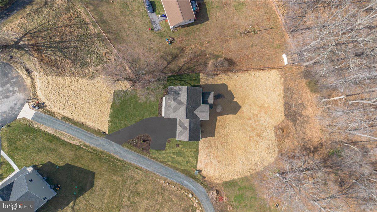 POOLESVILLE - Residential