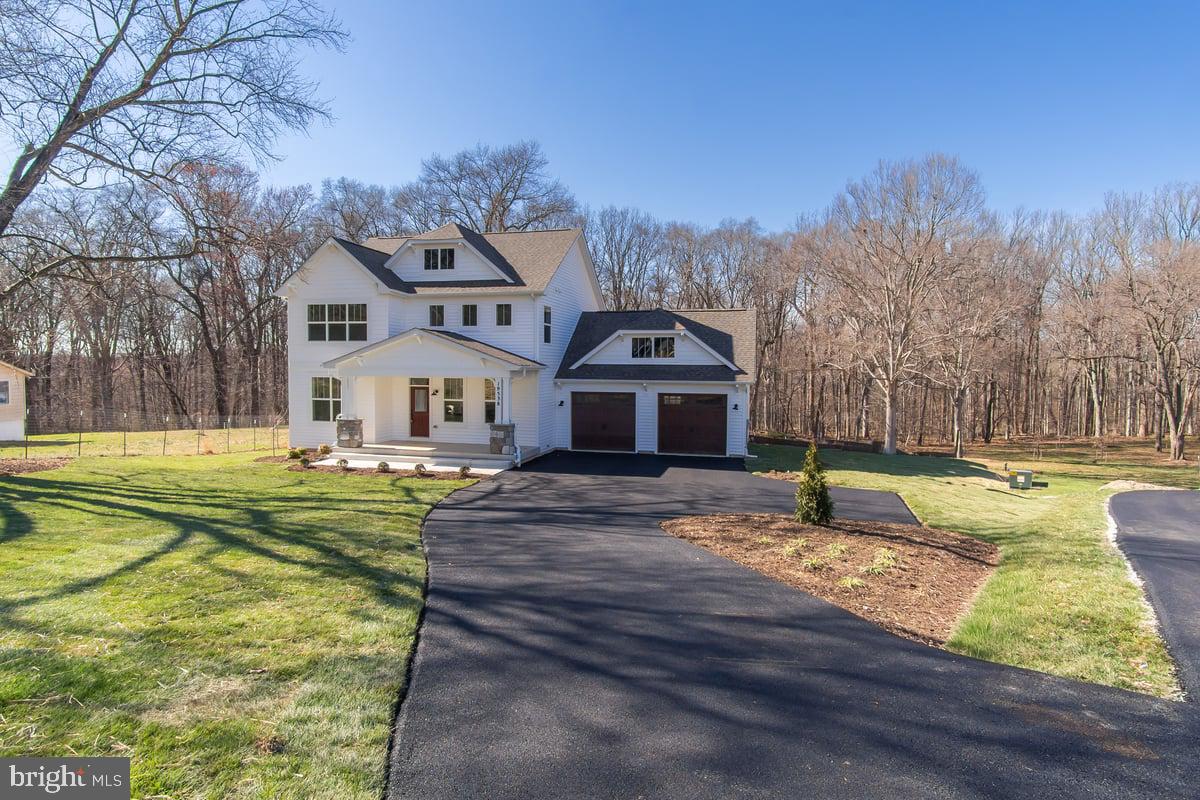 POOLESVILLE - Residential