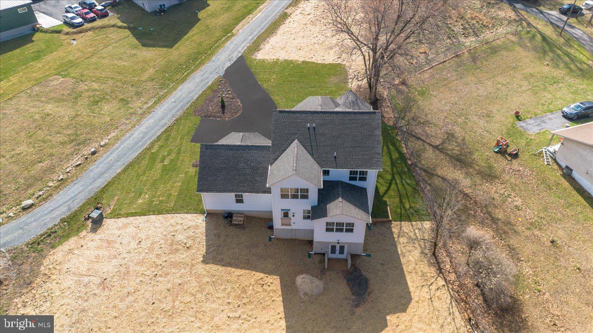 POOLESVILLE - Residential