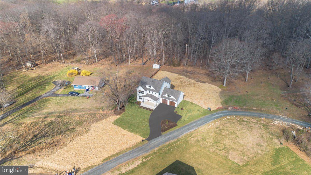 POOLESVILLE - Residential