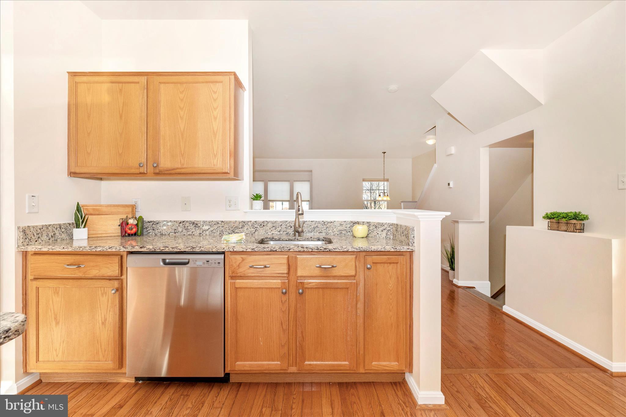 TWIN ARCH CROSSING - Residential