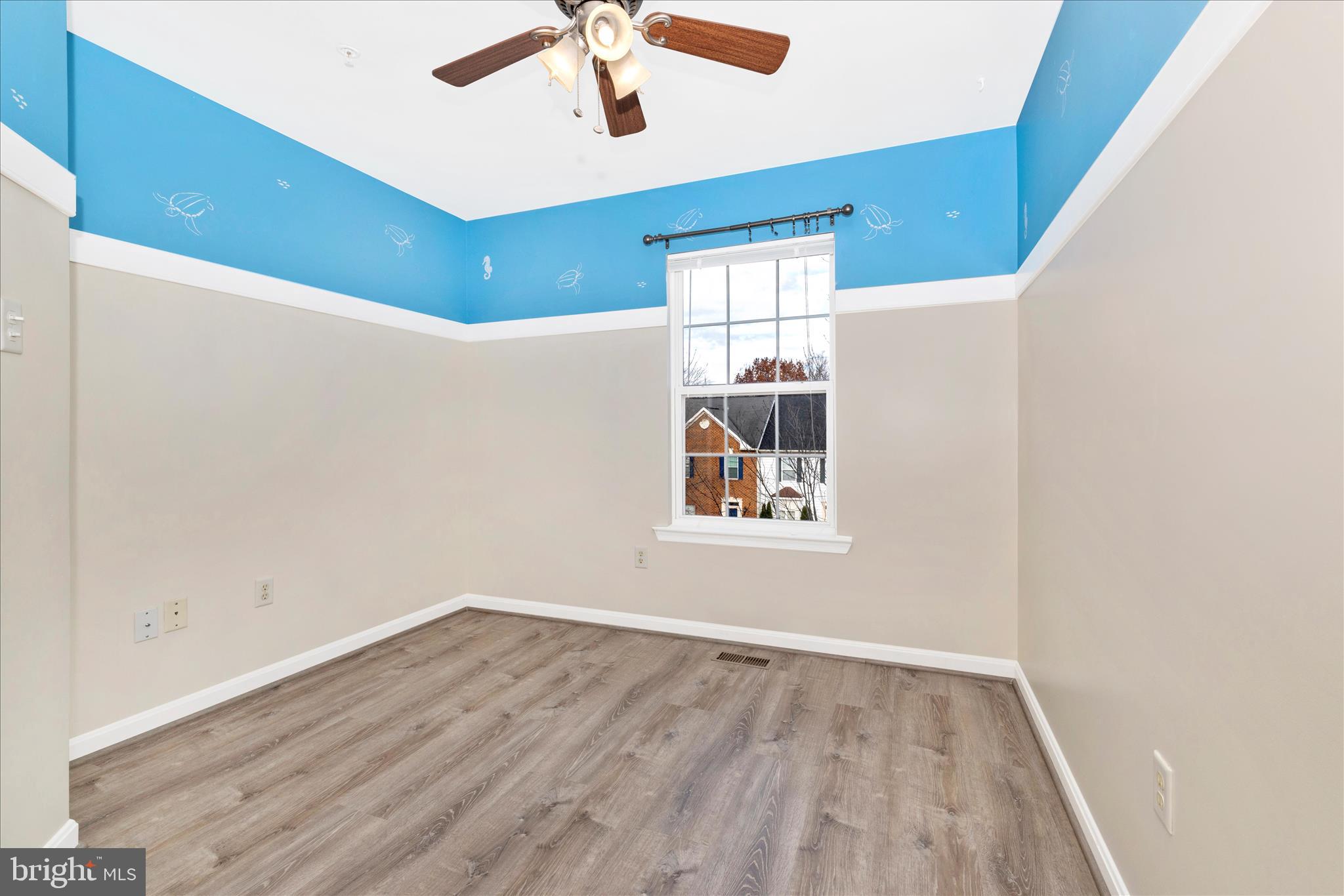 TWIN ARCH CROSSING - Residential