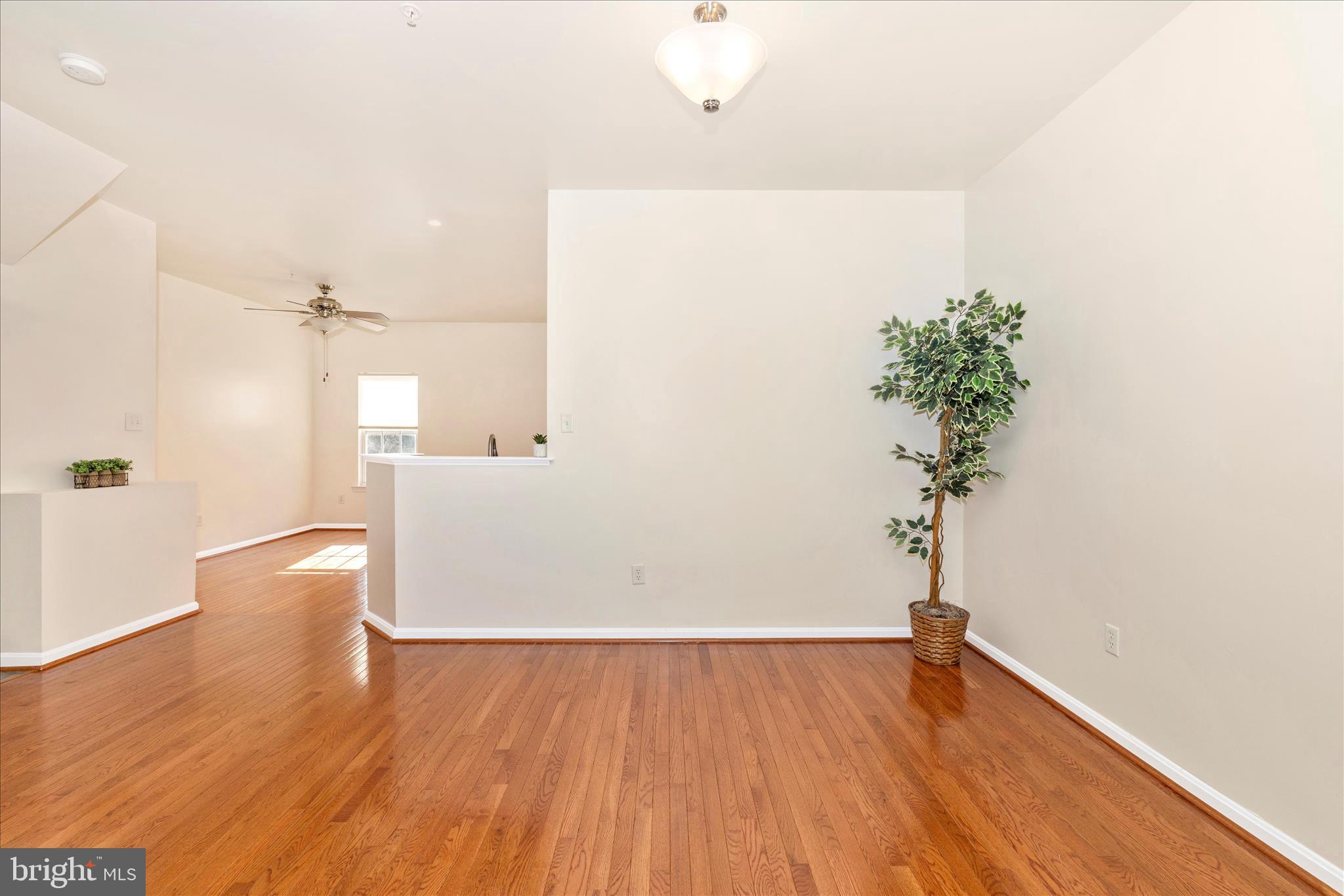 TWIN ARCH CROSSING - Residential