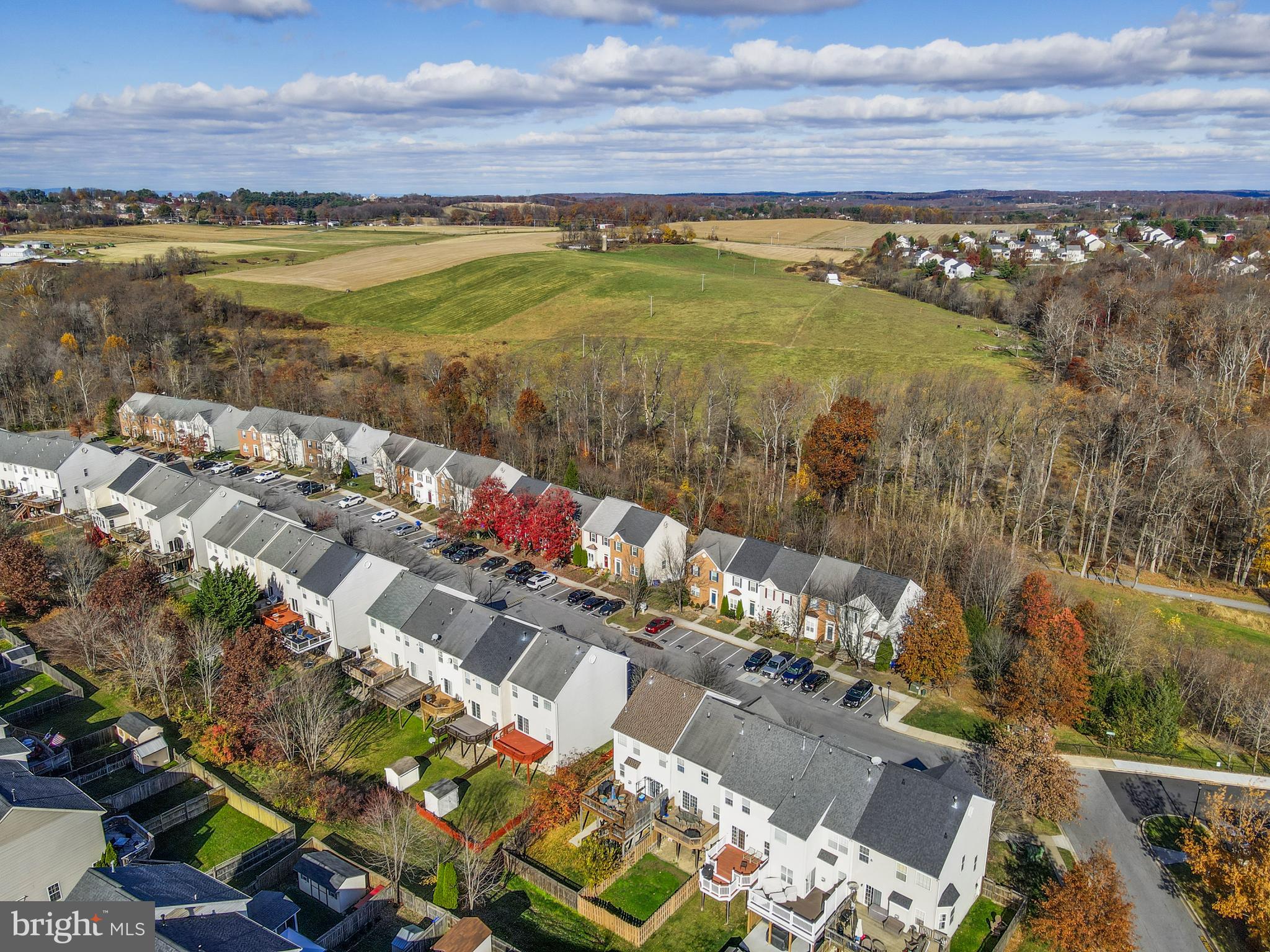TWIN ARCH CROSSING - Residential