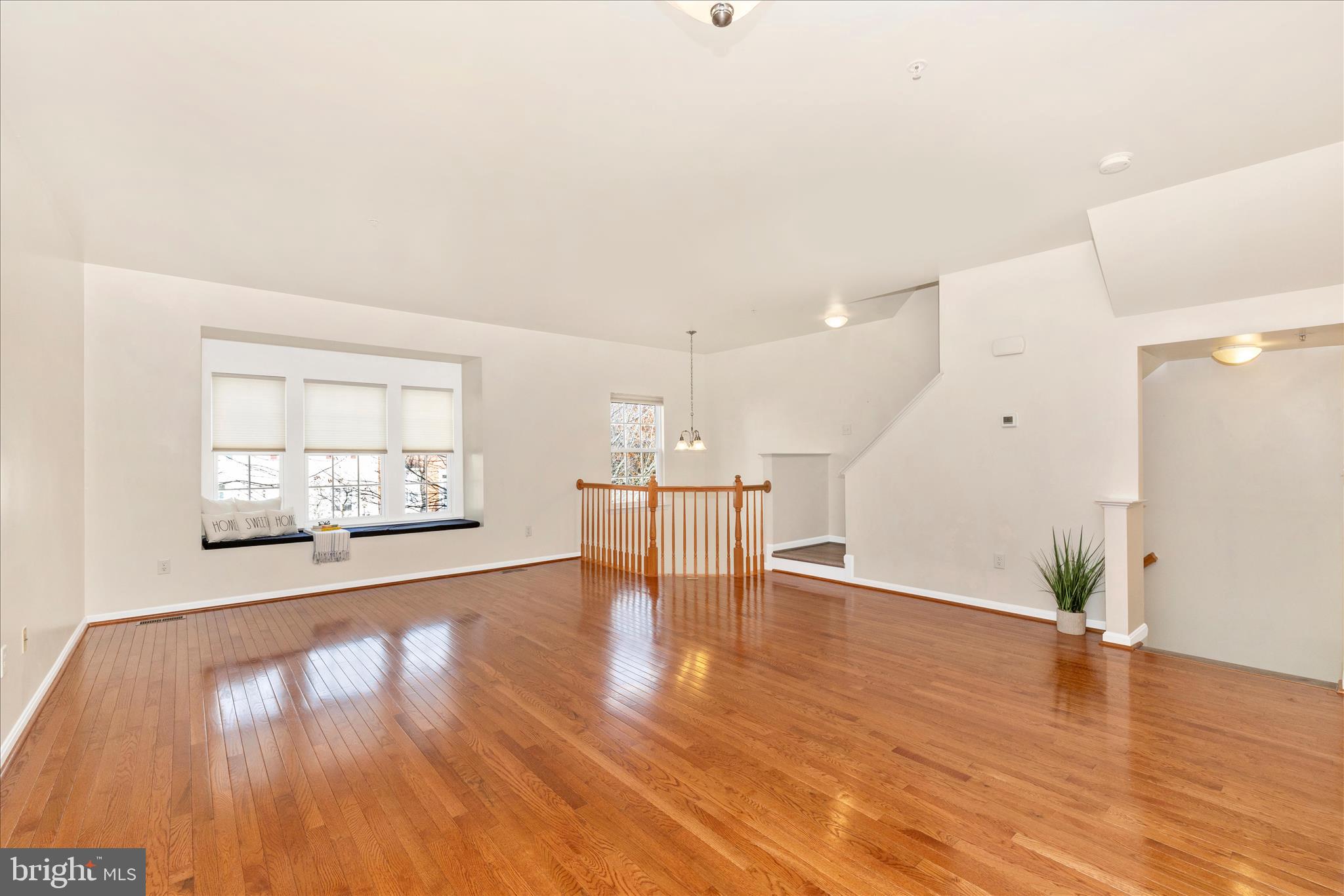 TWIN ARCH CROSSING - Residential