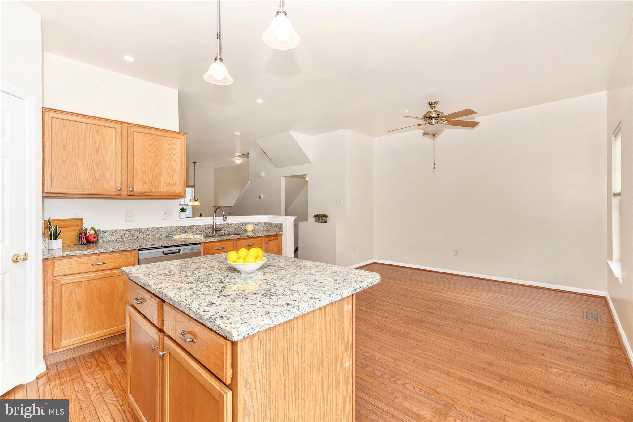 TWIN ARCH CROSSING - Residential