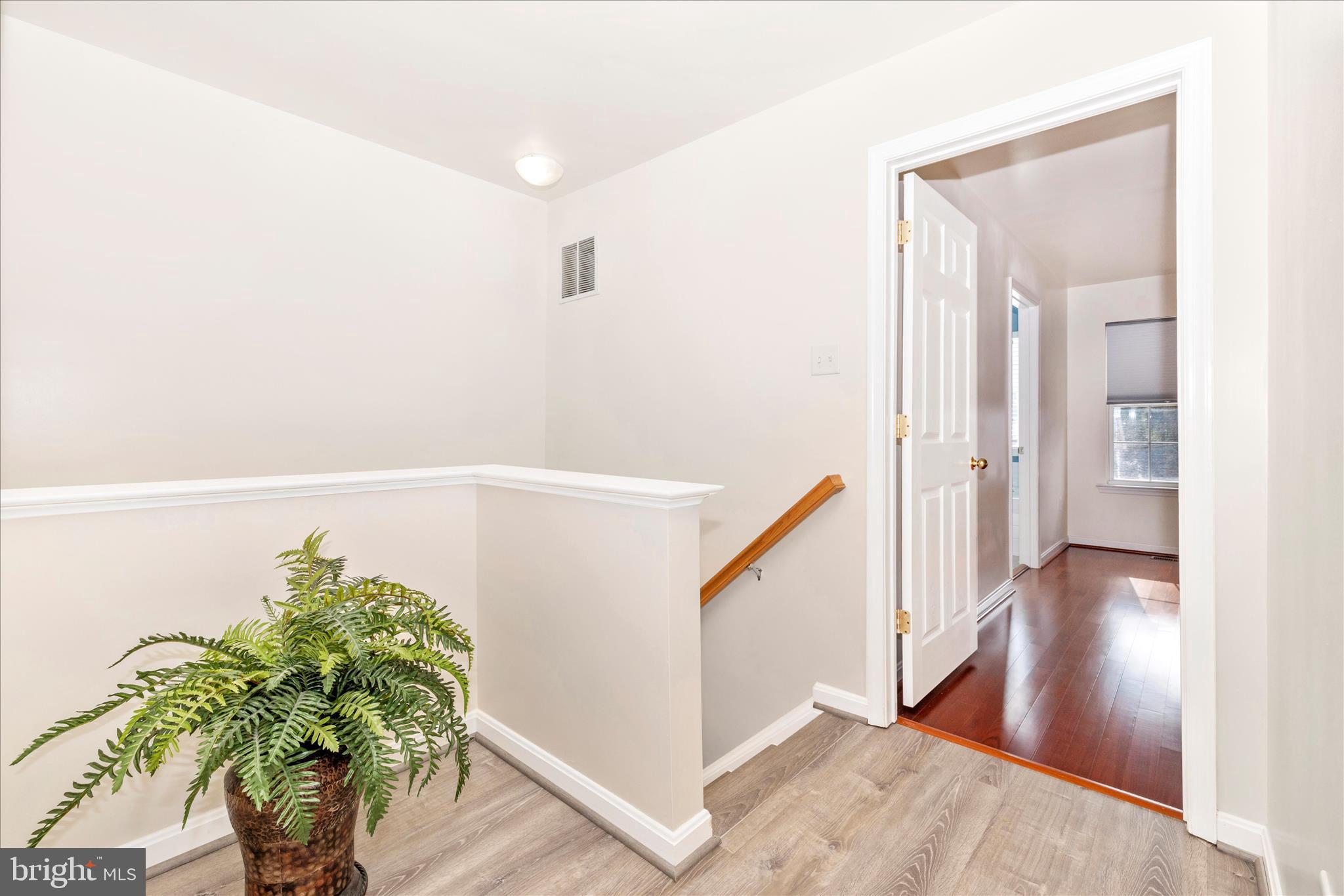 TWIN ARCH CROSSING - Residential