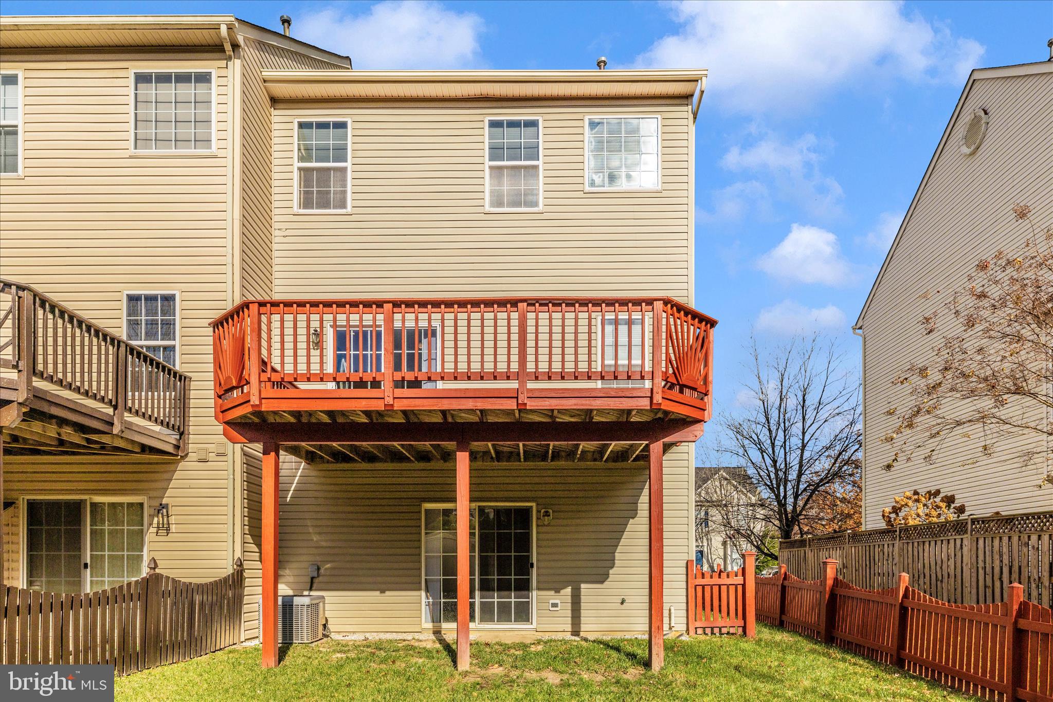 TWIN ARCH CROSSING - Residential