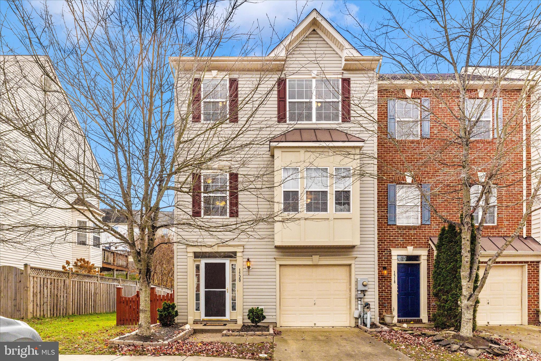 TWIN ARCH CROSSING - Residential