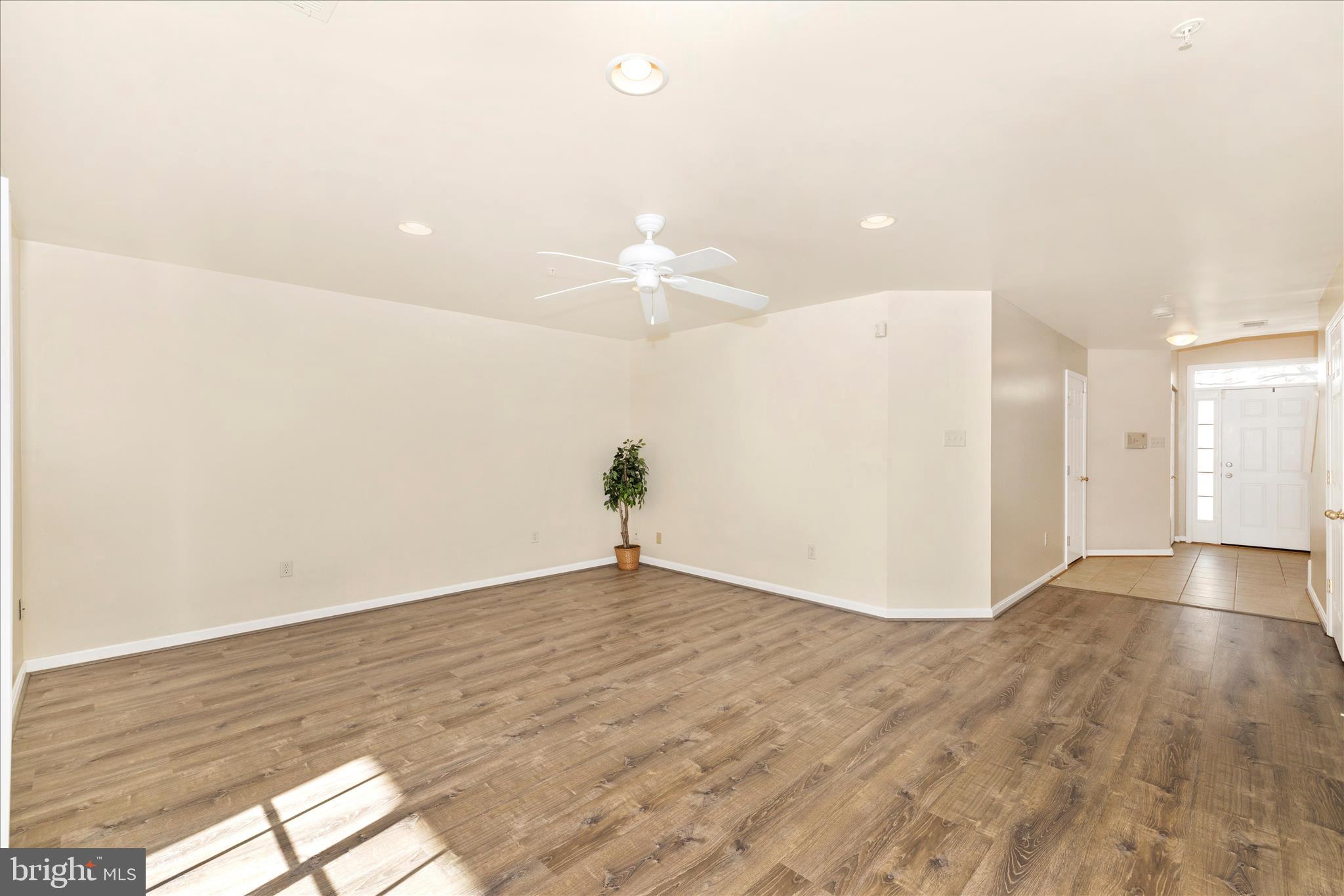 TWIN ARCH CROSSING - Residential