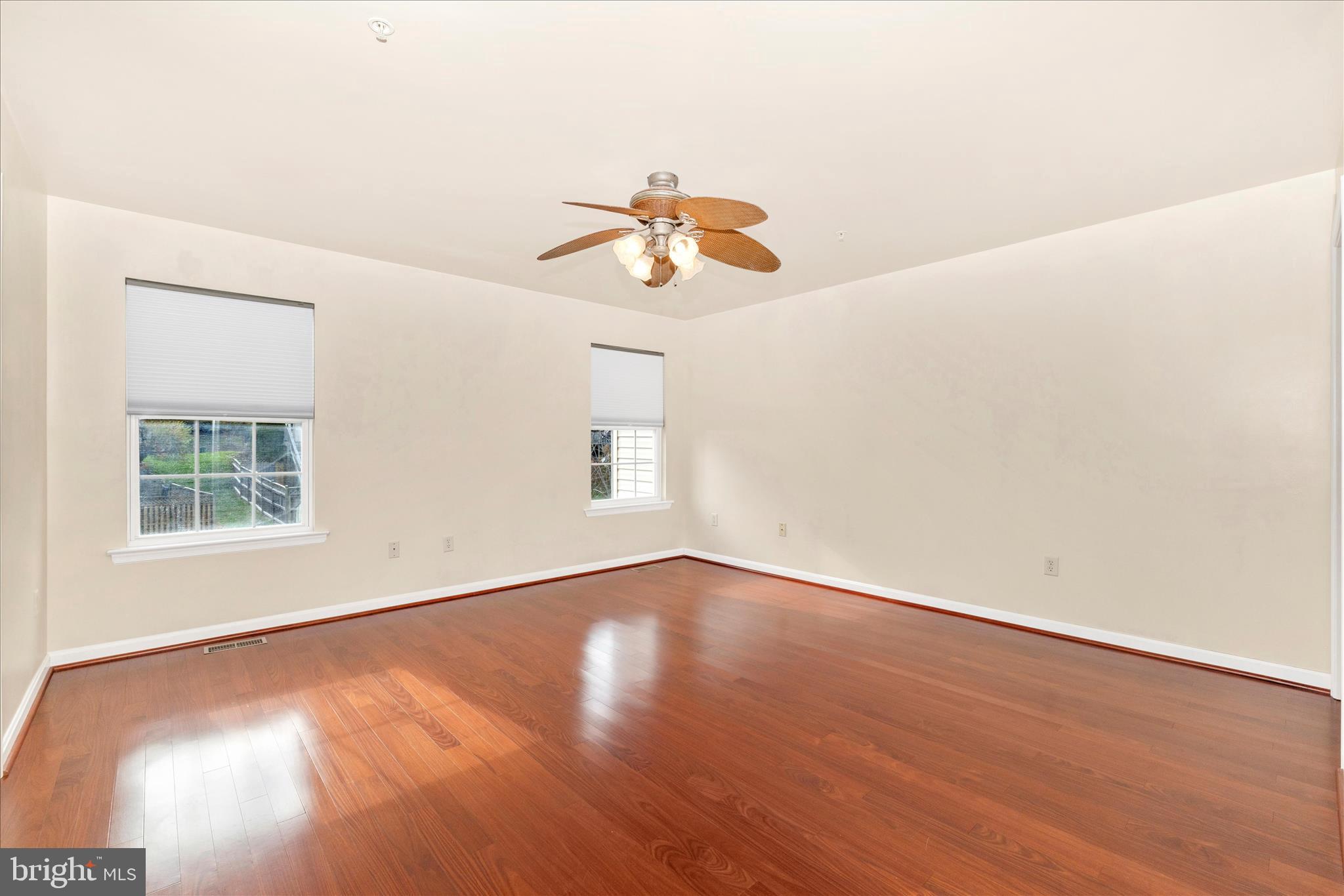 TWIN ARCH CROSSING - Residential