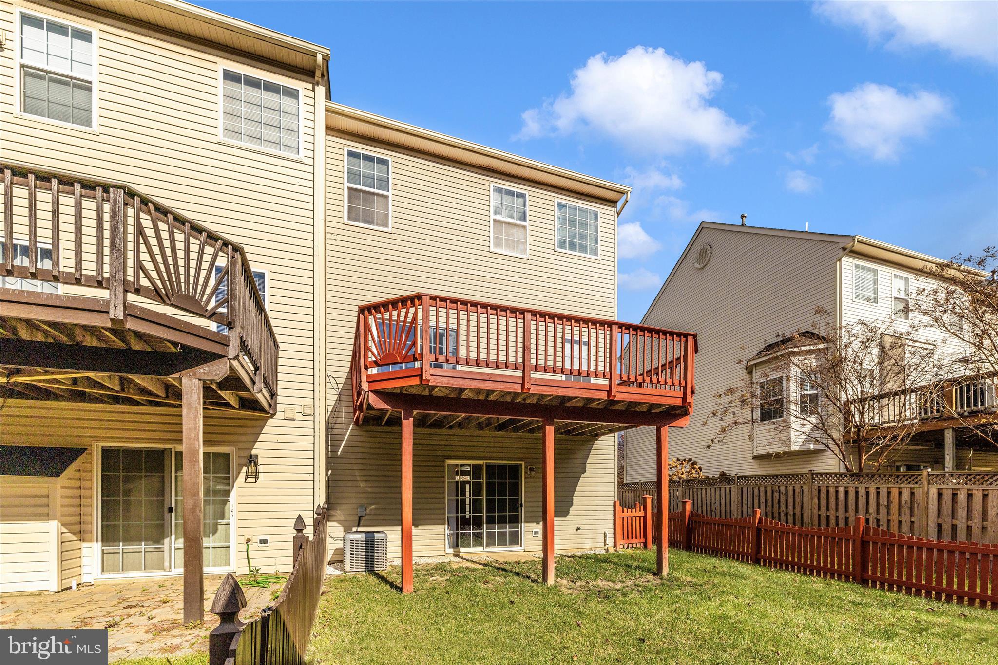 TWIN ARCH CROSSING - Residential