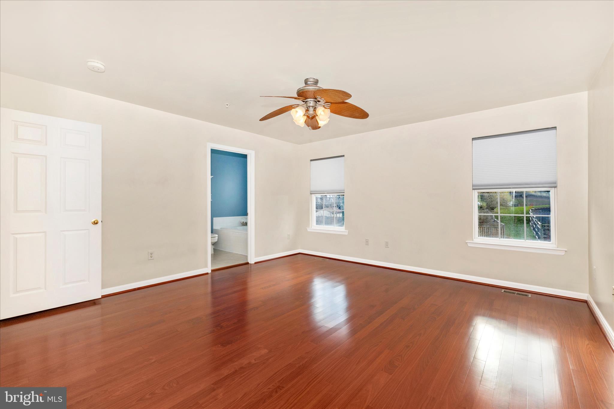 TWIN ARCH CROSSING - Residential