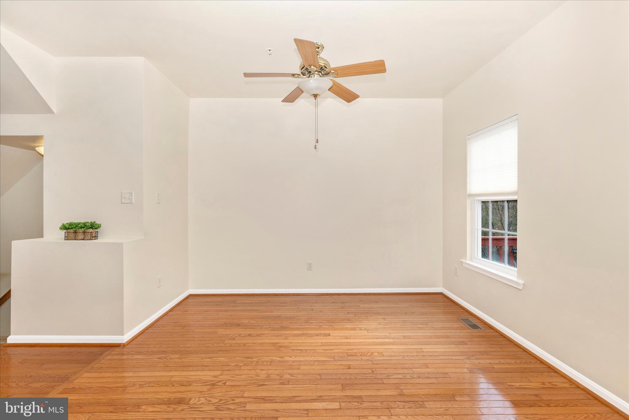 TWIN ARCH CROSSING - Residential