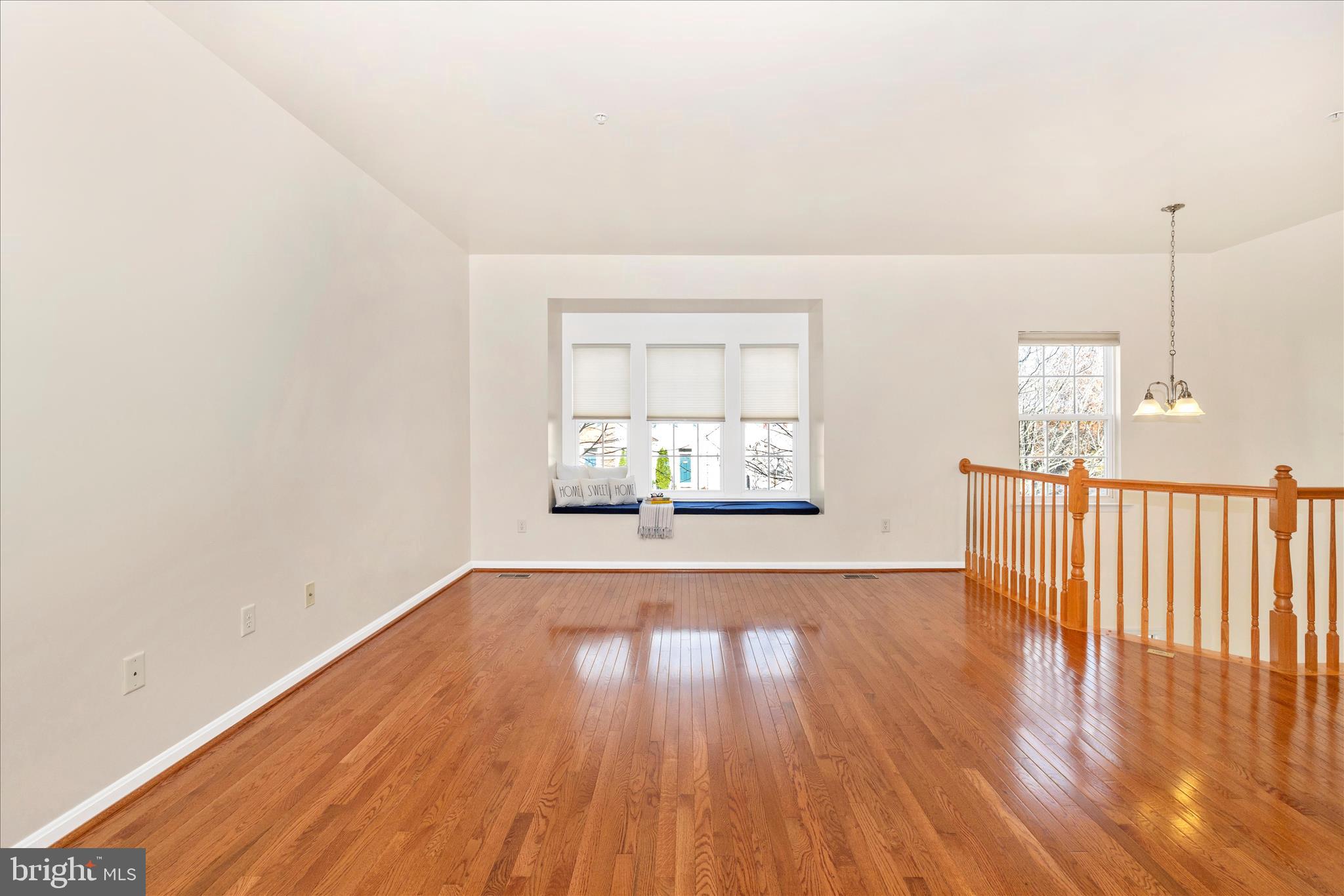 TWIN ARCH CROSSING - Residential