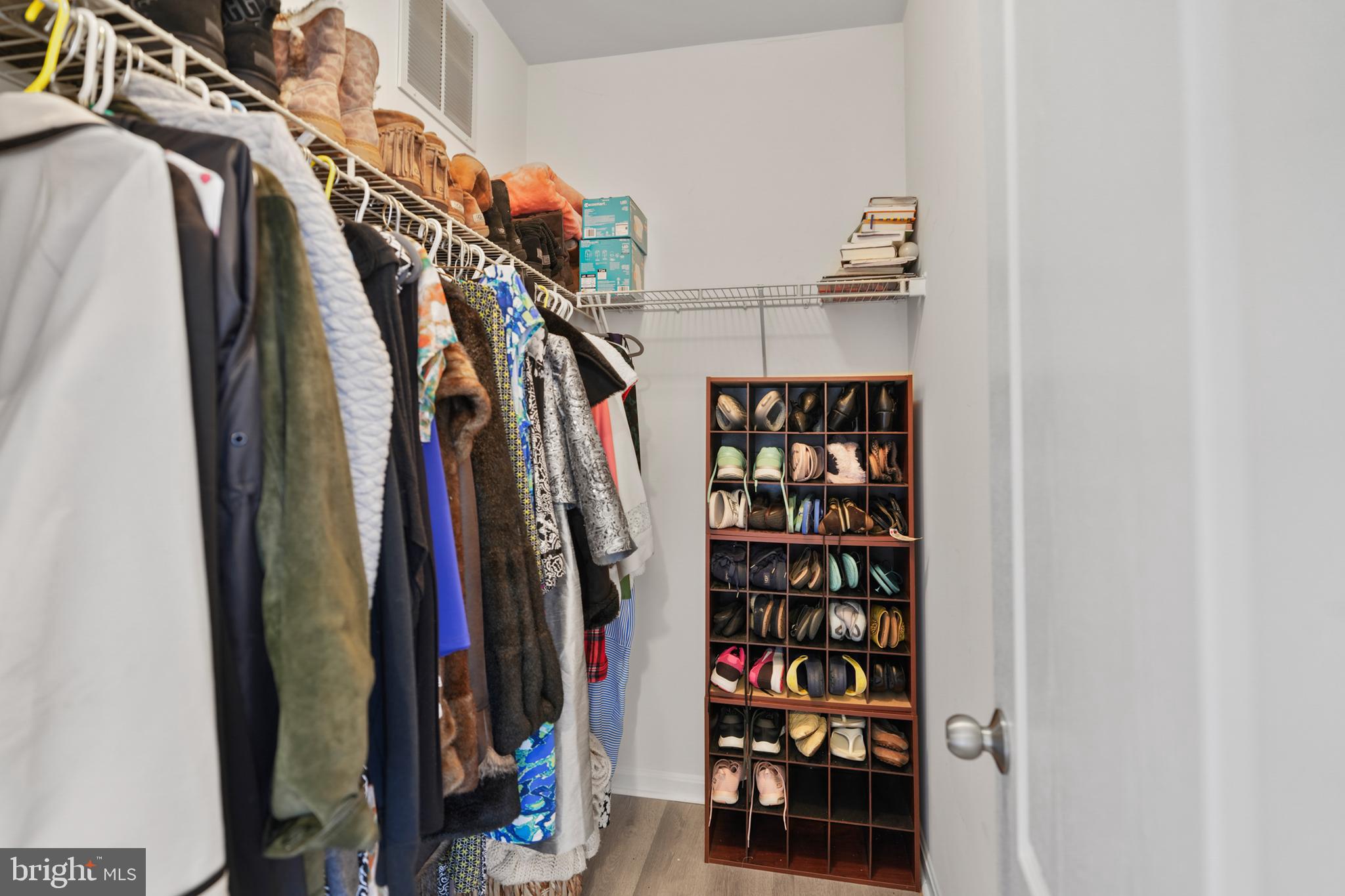 METRO PLACE - Residential