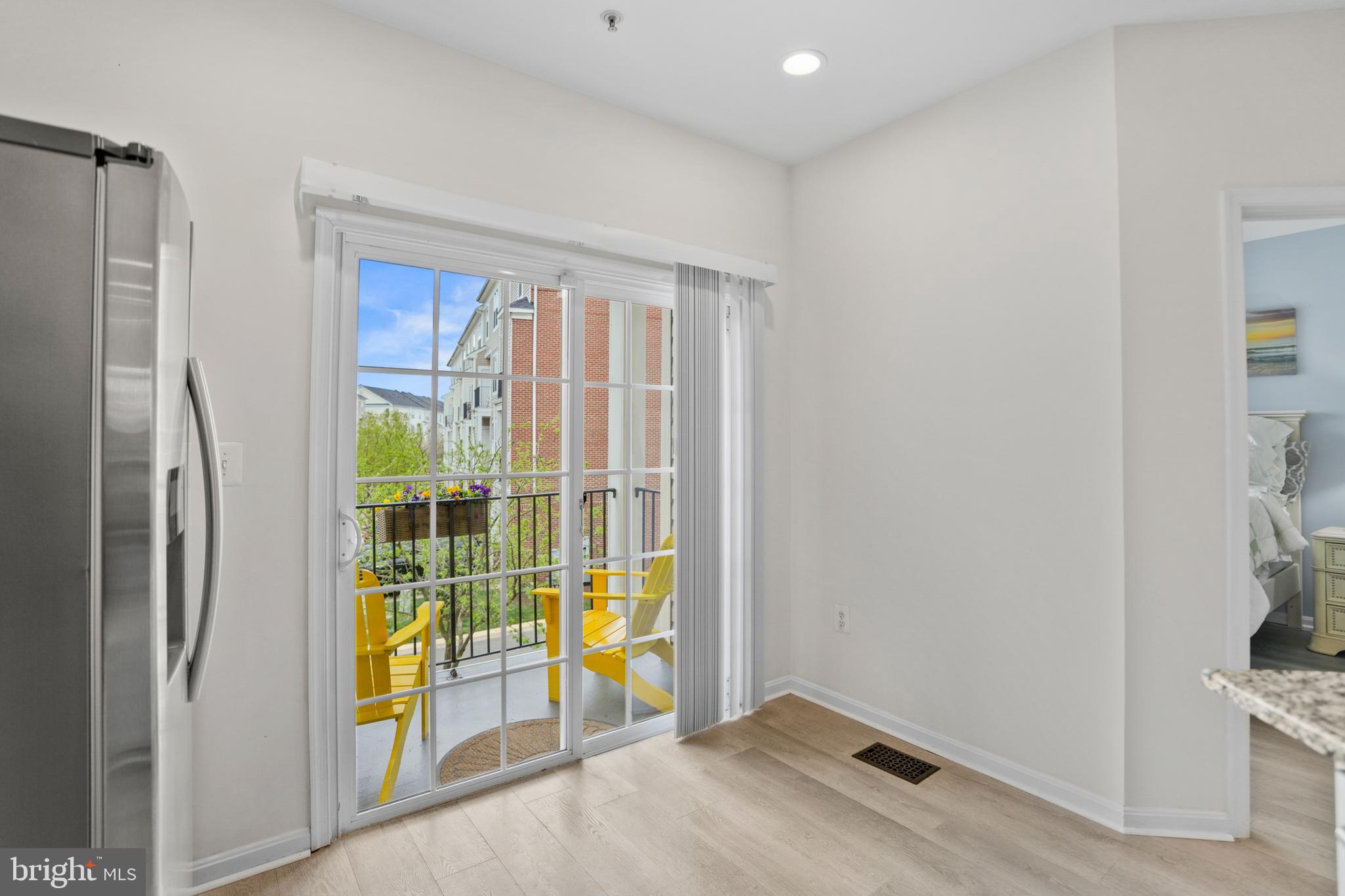 METRO PLACE - Residential