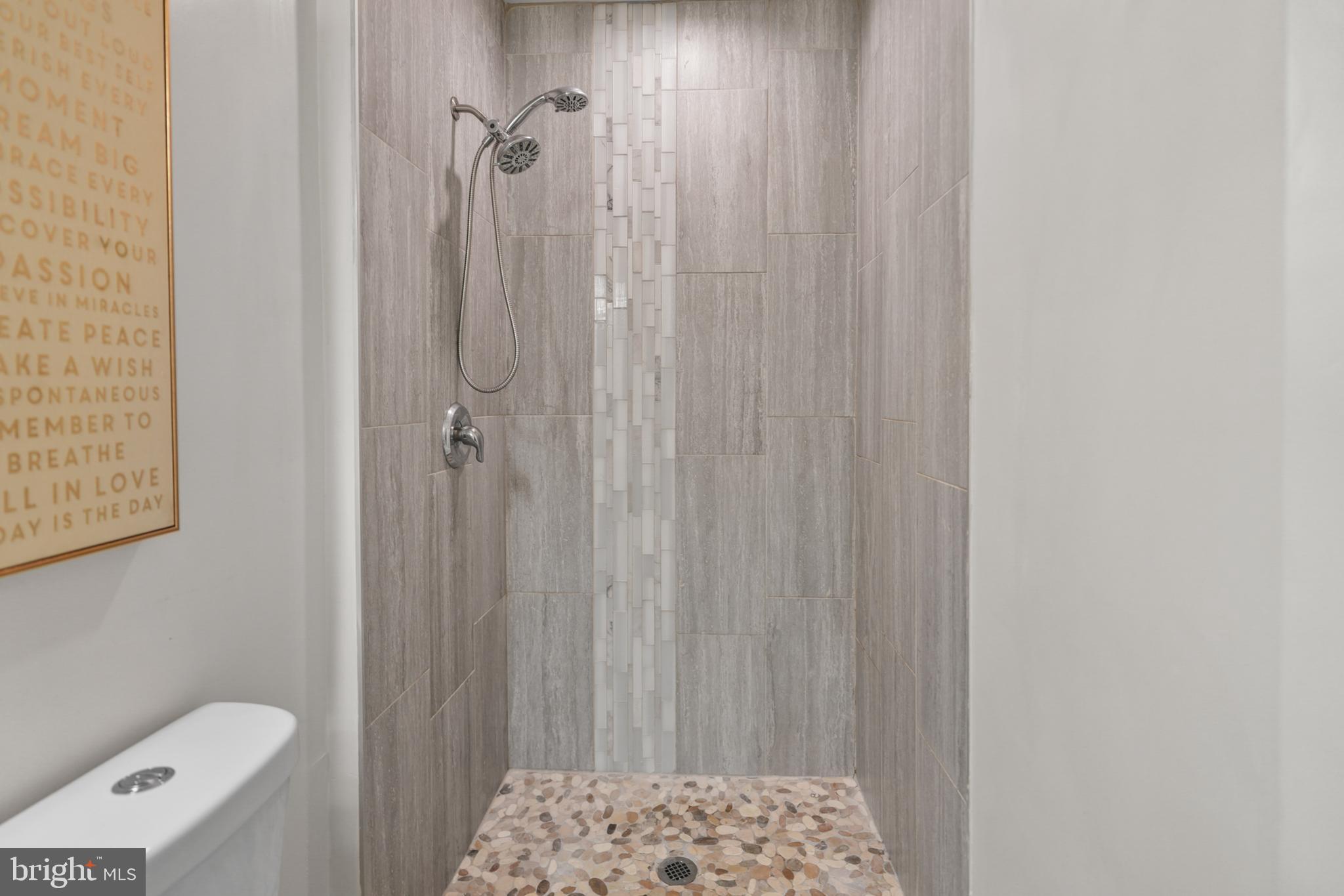 METRO PLACE - Residential