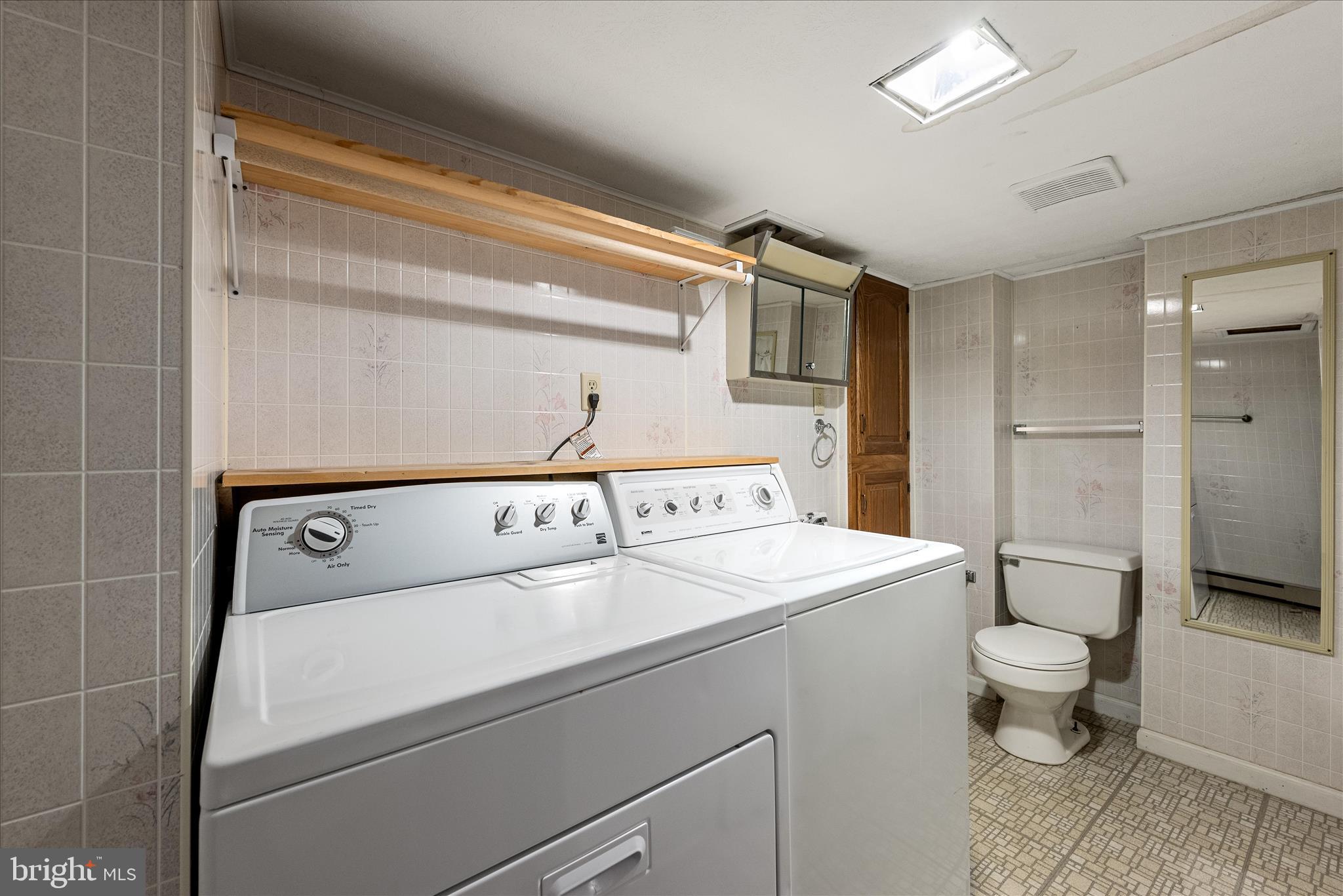 SUNRISE SUMMIT - Residential