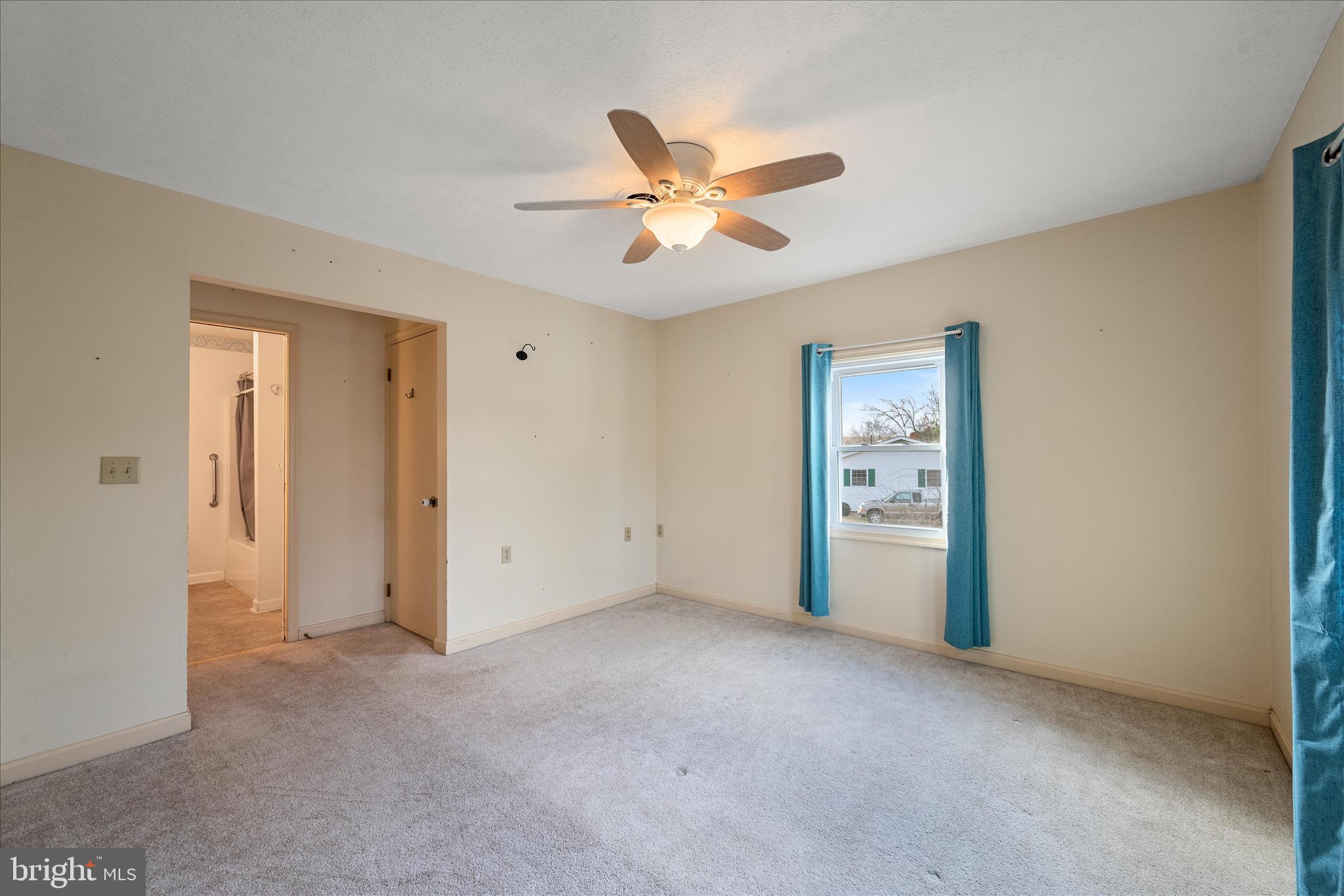 SUNRISE SUMMIT - Residential