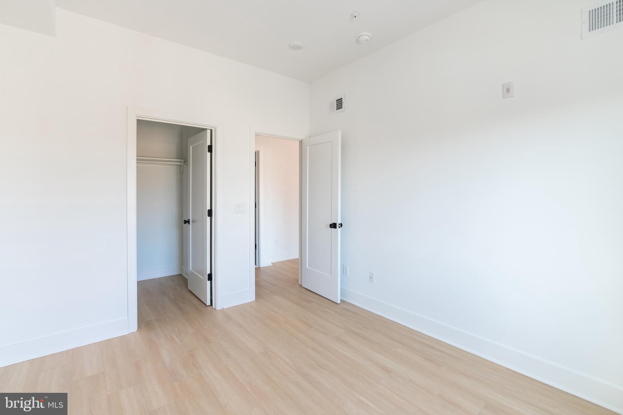 UNIVERSITY CITY - Residential Lease