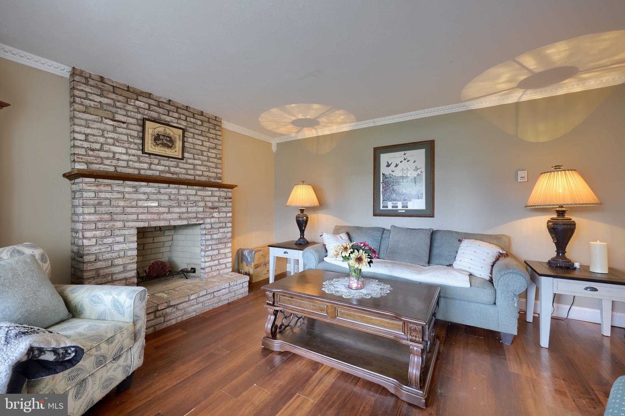 1019 SPRING ROAD