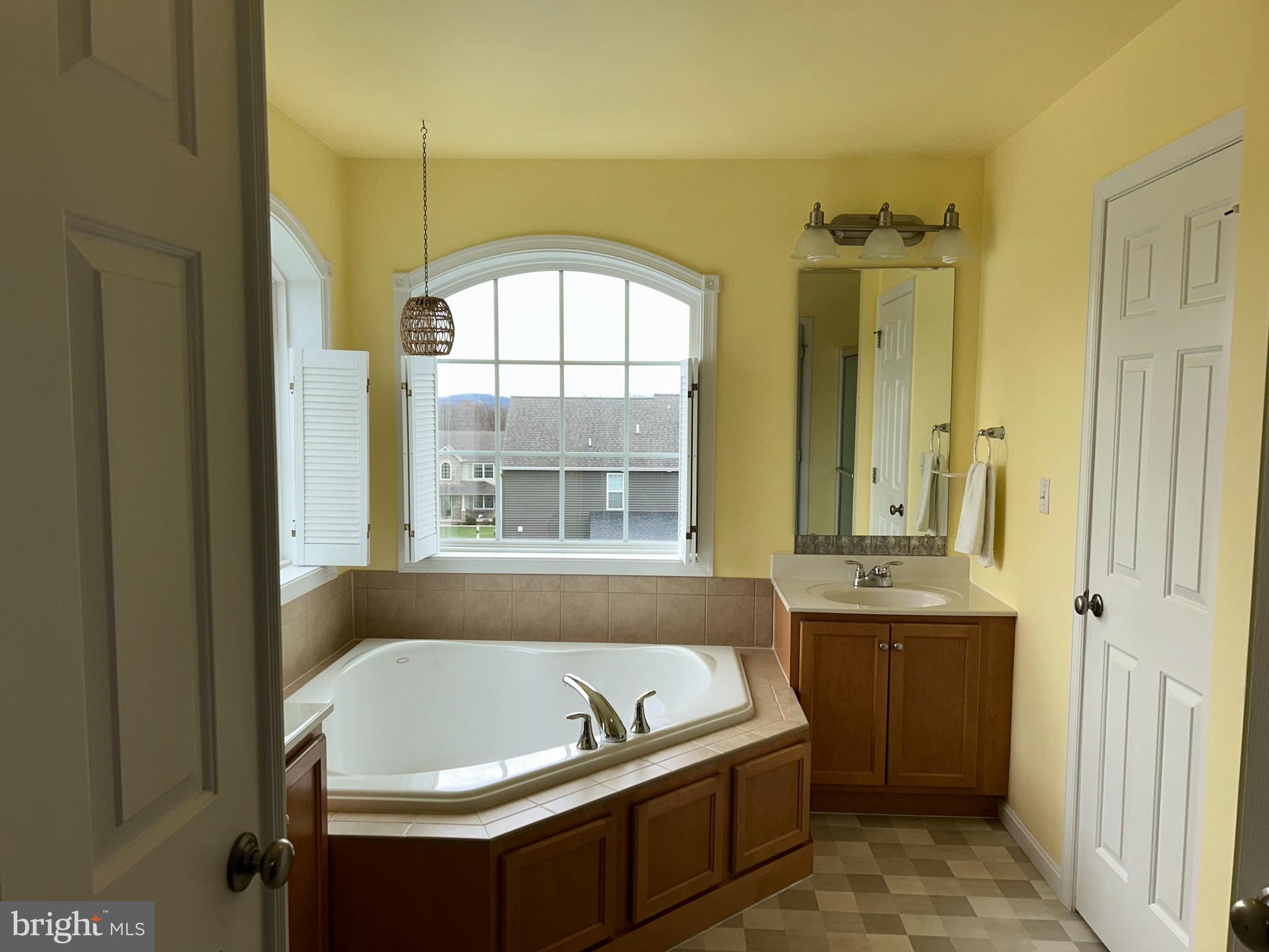 WOODBRIDGE FARMS - Residential