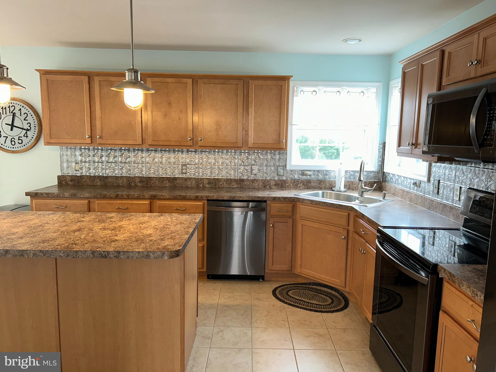 WOODBRIDGE FARMS - Residential