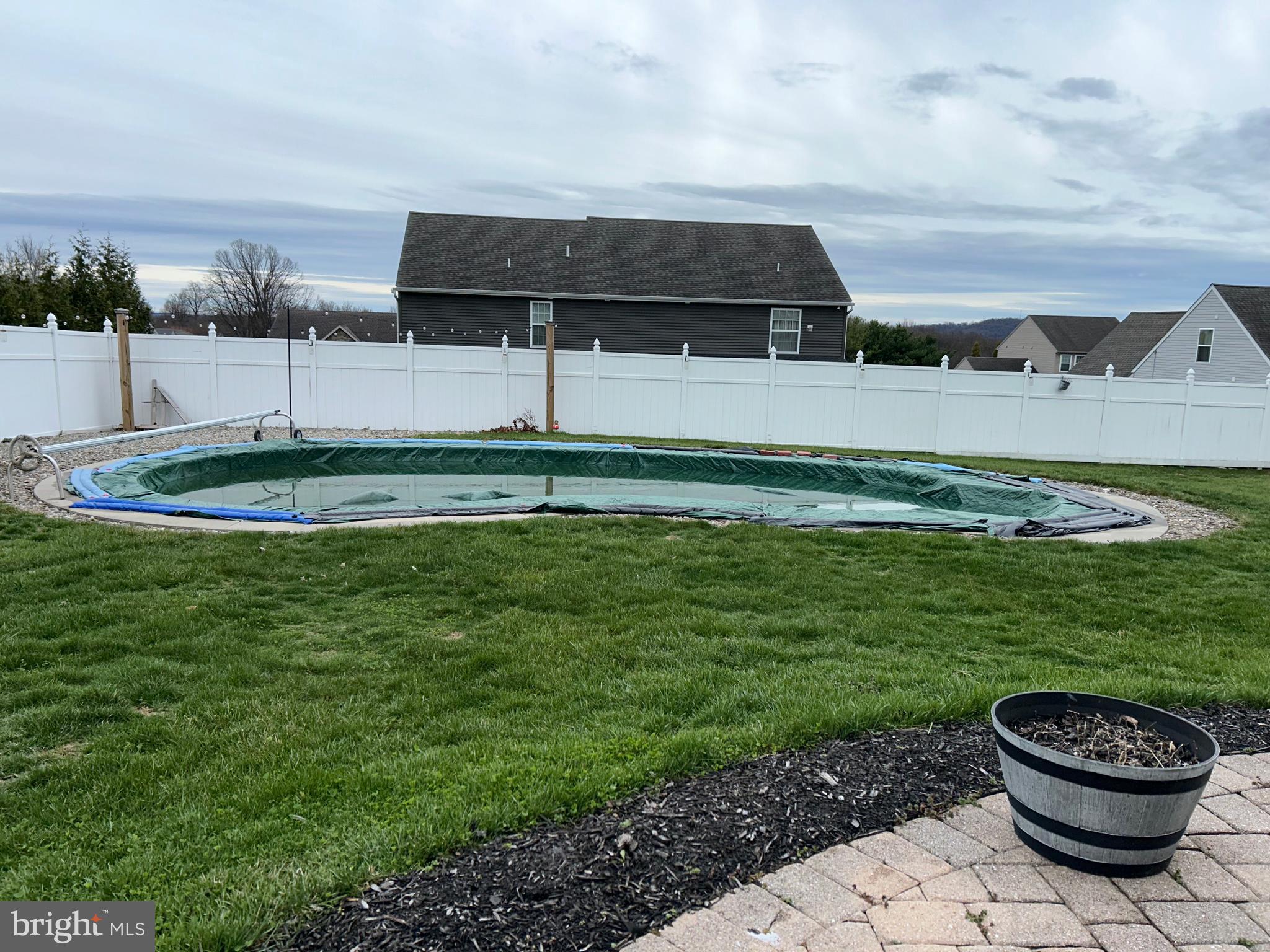 WOODBRIDGE FARMS - Residential