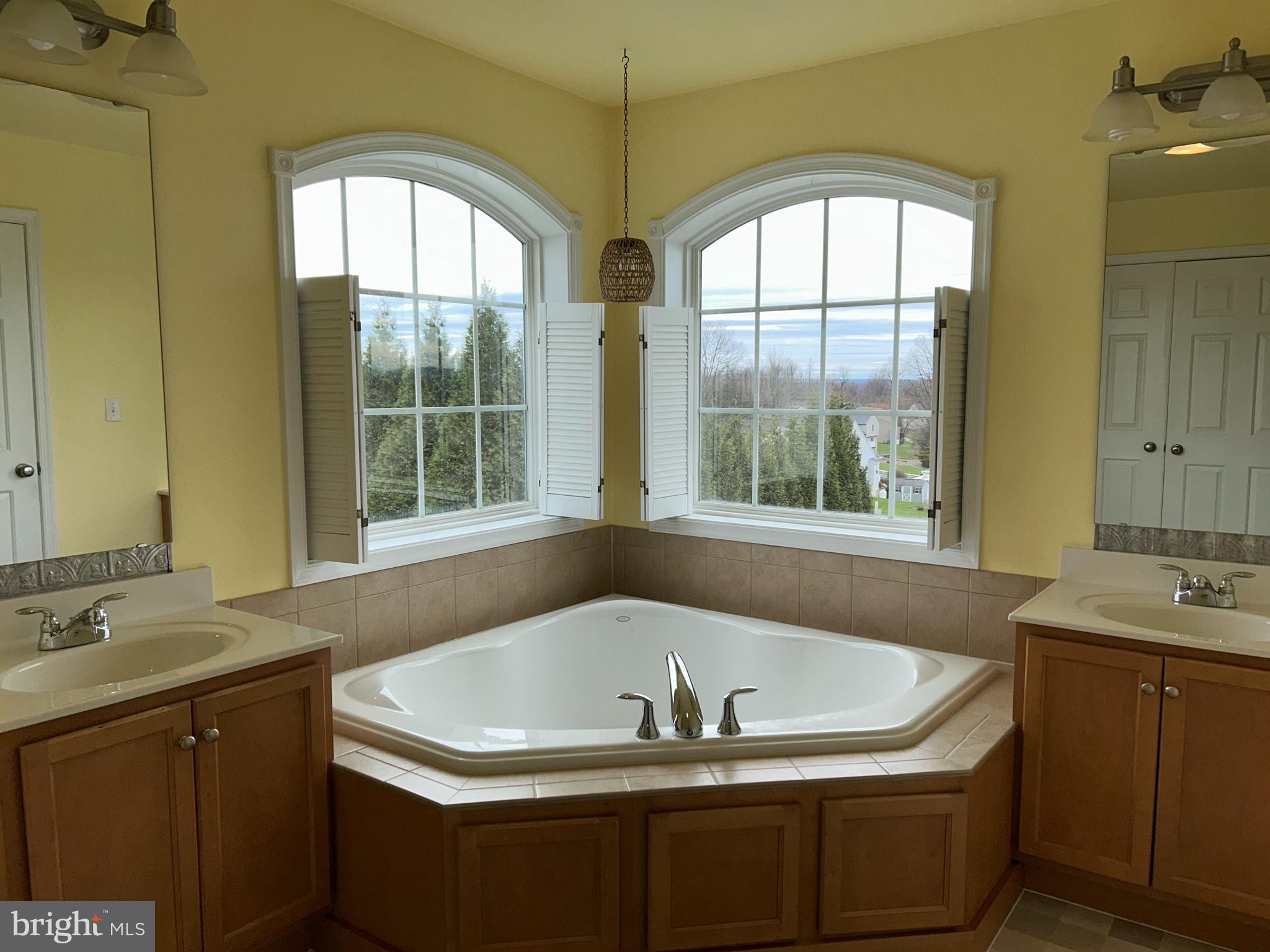 WOODBRIDGE FARMS - Residential