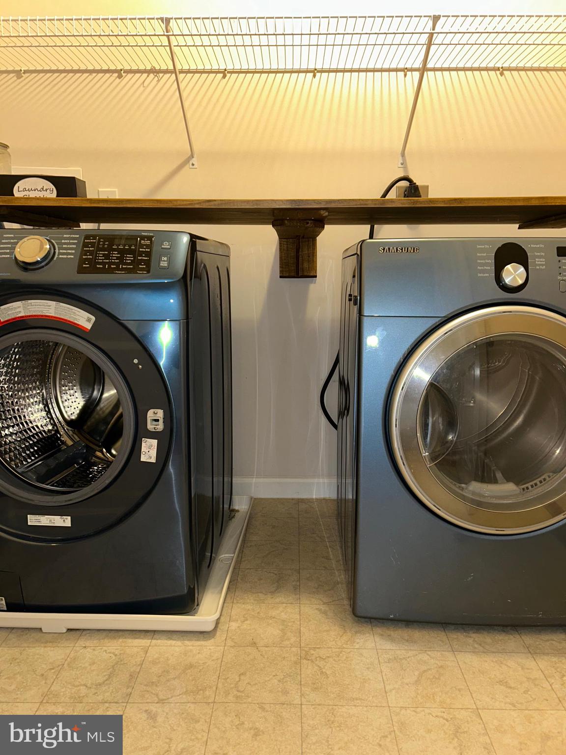 WOODBRIDGE FARMS - Residential