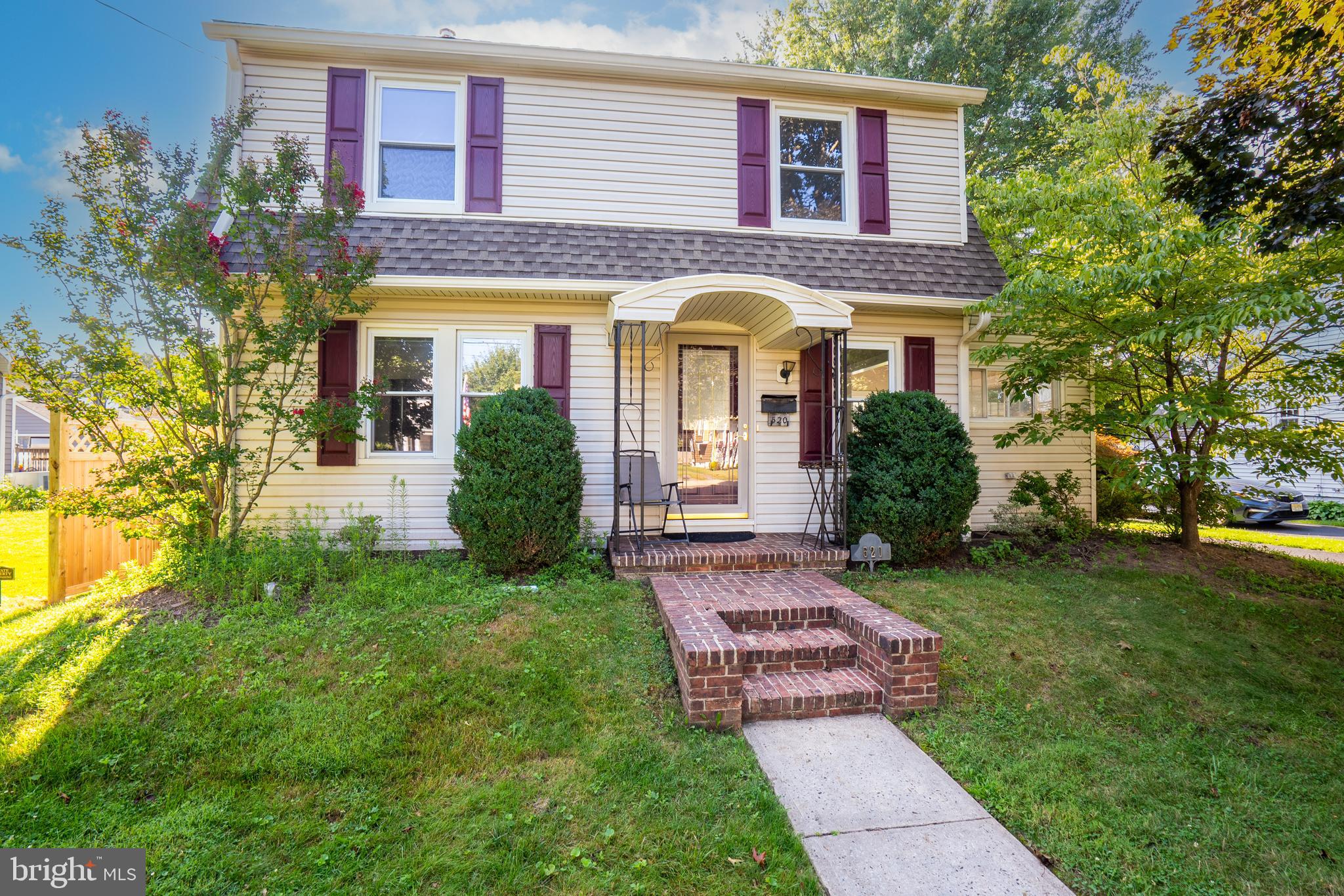 520 WINSOR STREET