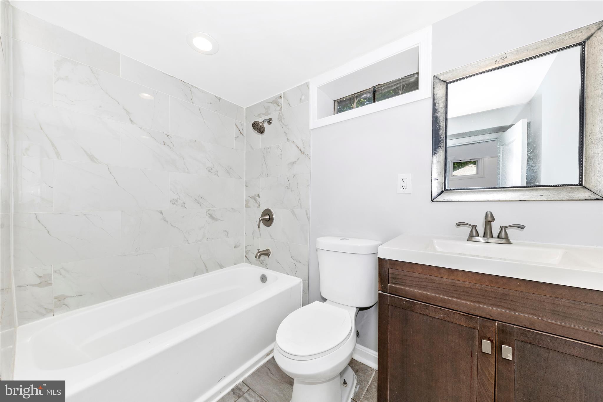 ENGLEWOOD - Residential