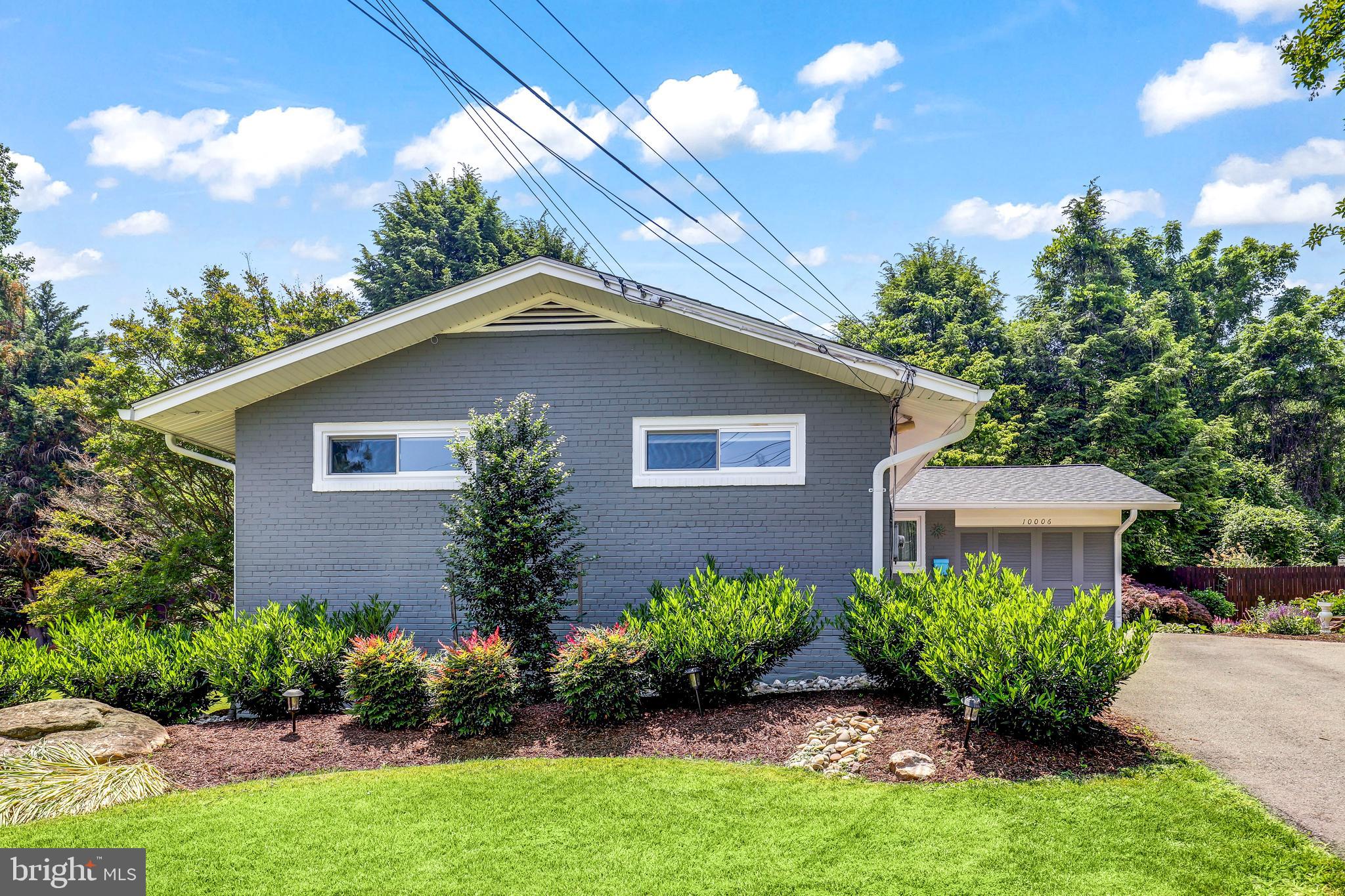 COUNTRY CLUB HILLS - Residential