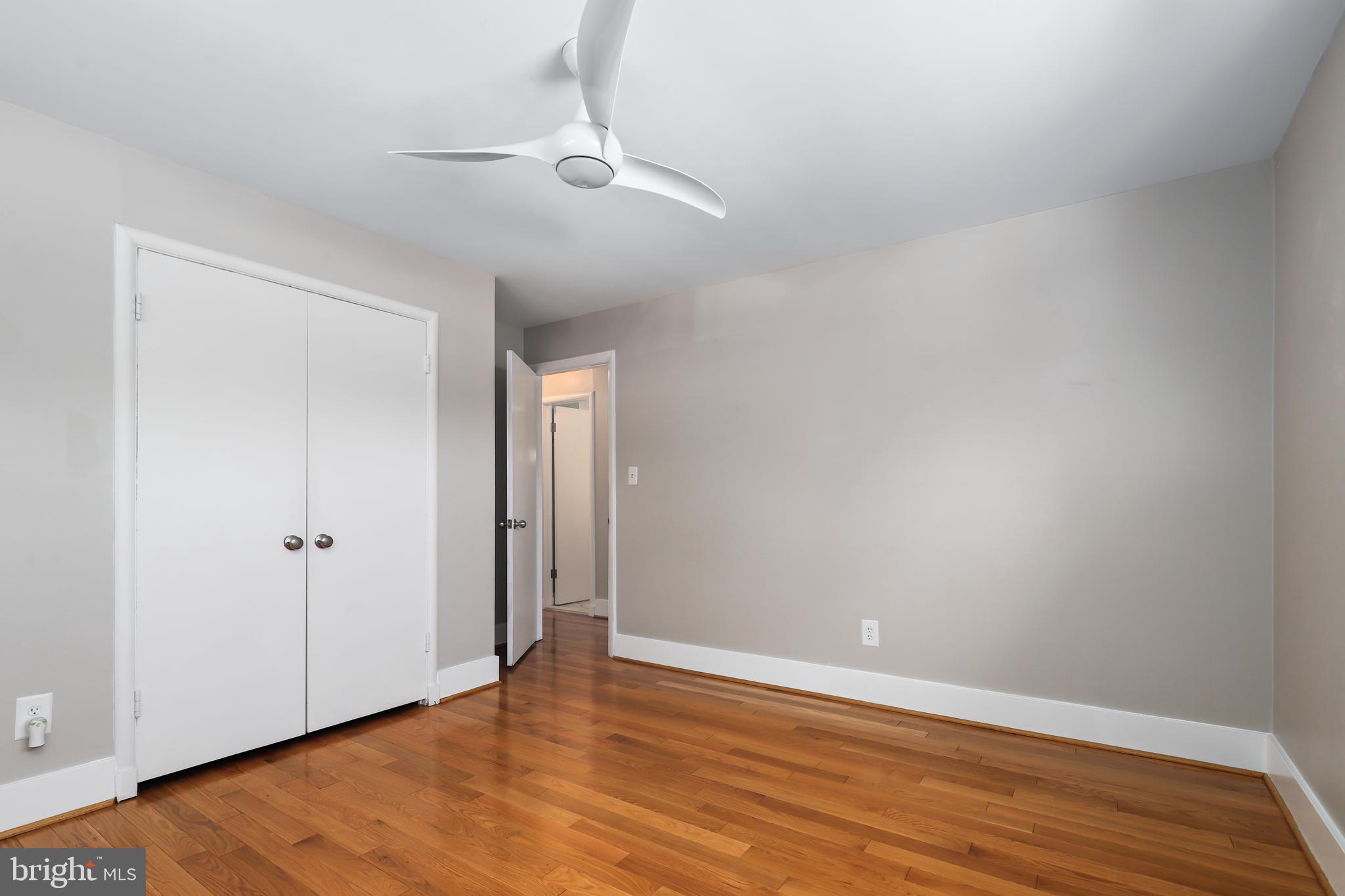 COUNTRY CLUB HILLS - Residential