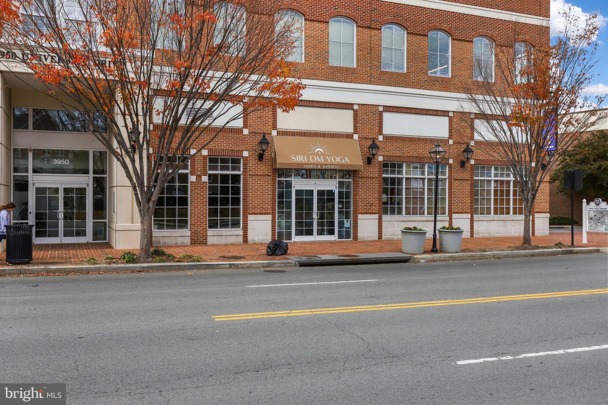 COUNTRY CLUB HILLS - Residential