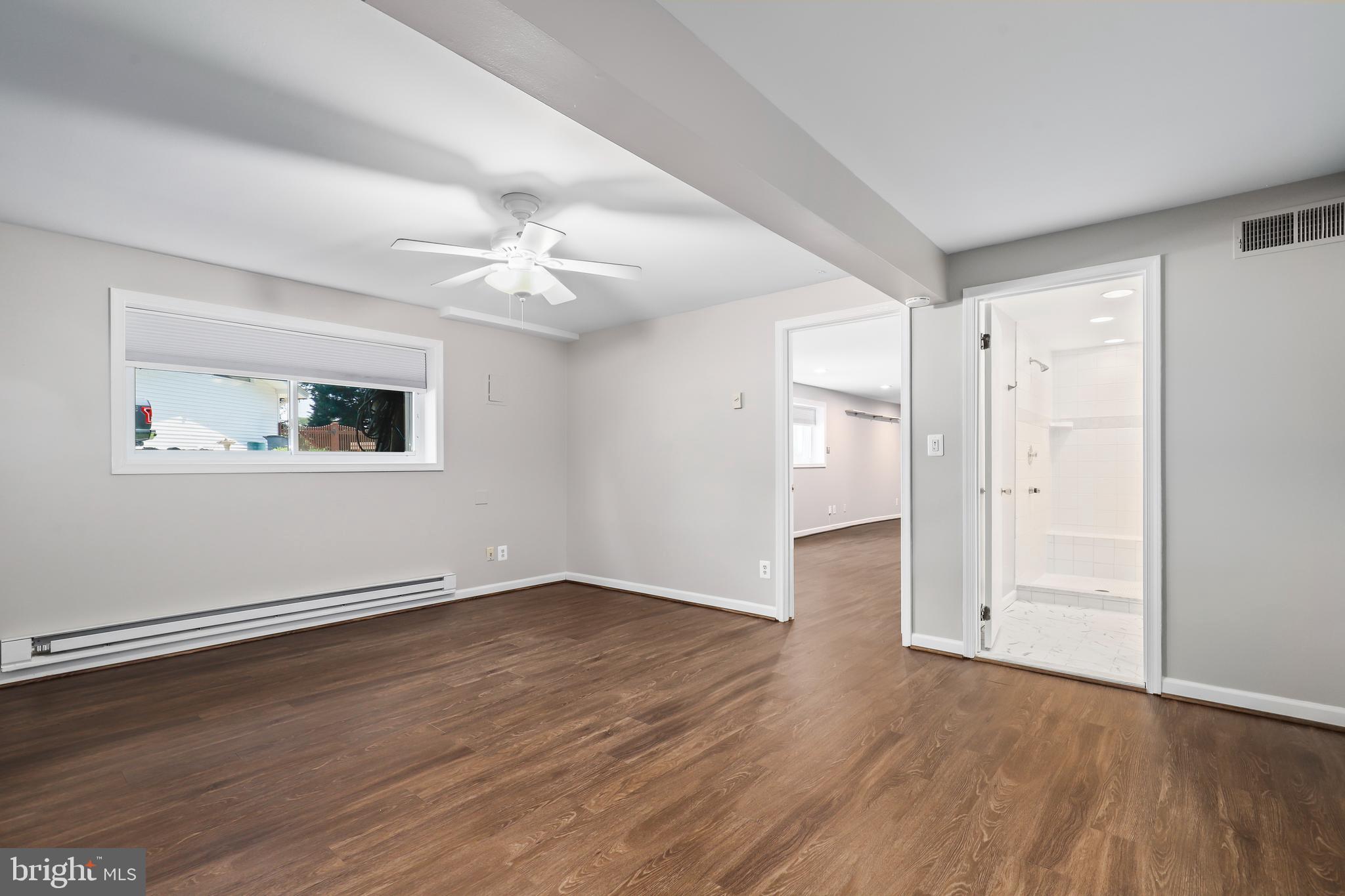 COUNTRY CLUB HILLS - Residential