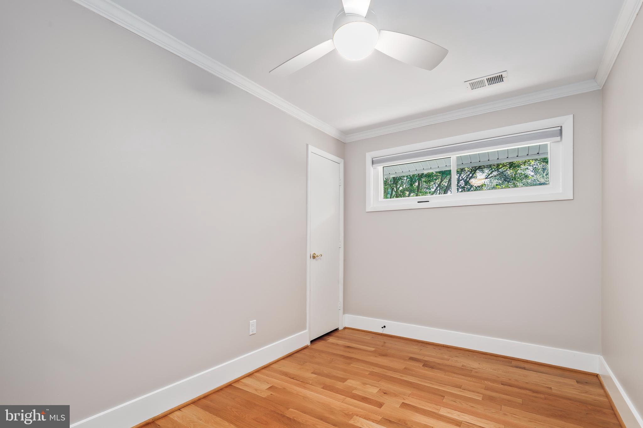 COUNTRY CLUB HILLS - Residential