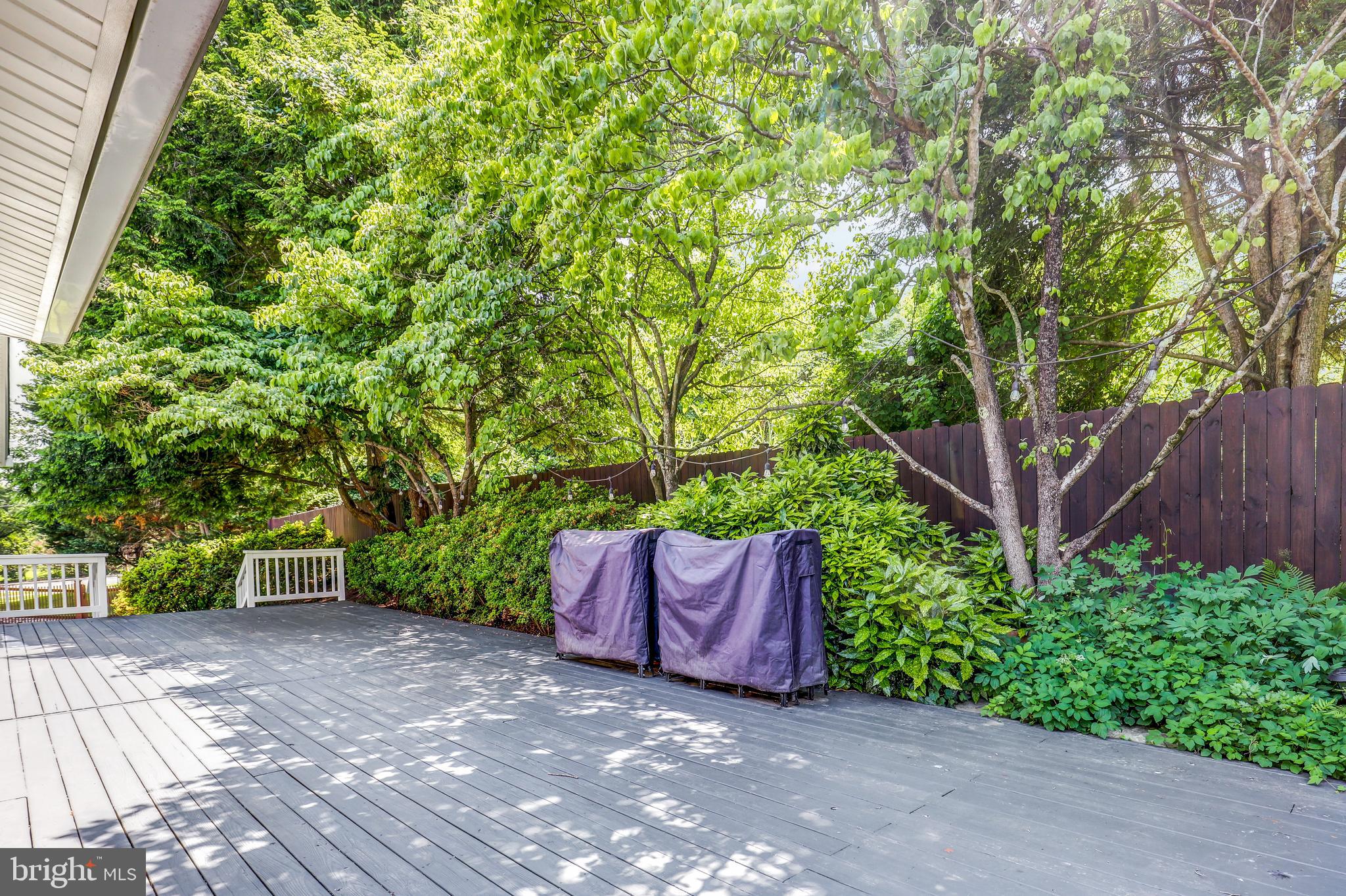 COUNTRY CLUB HILLS - Residential